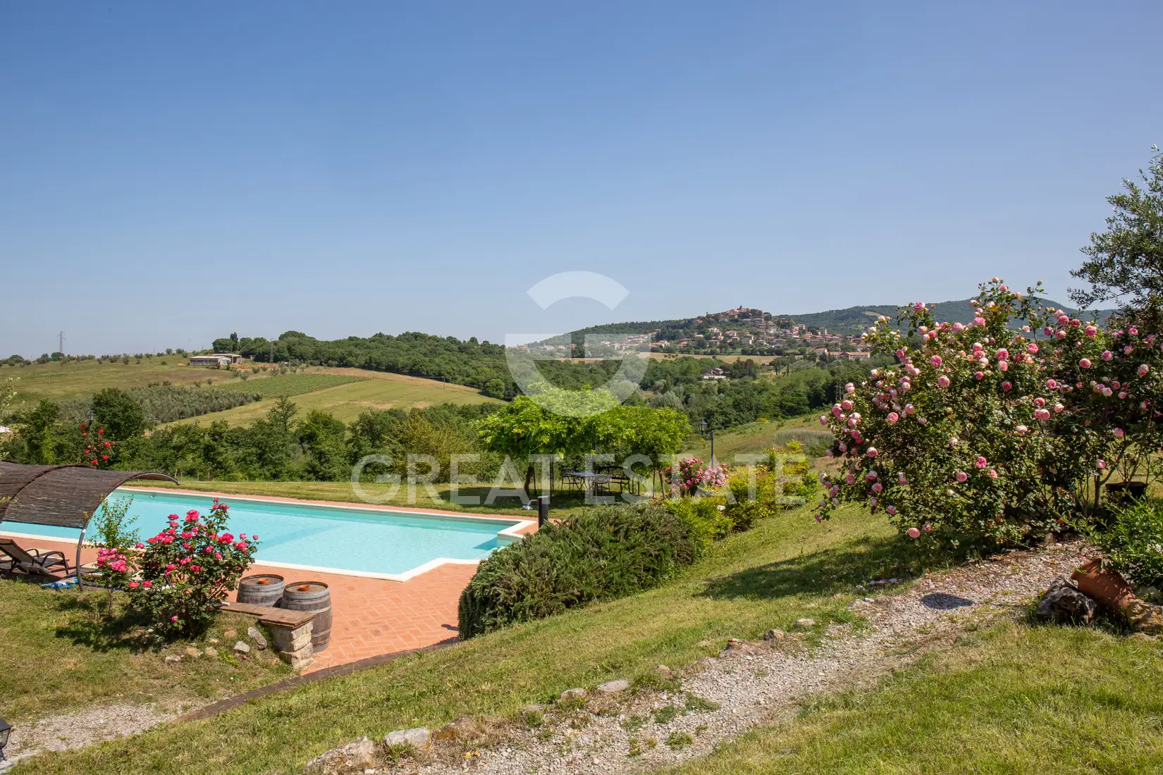 House 810m² in Italy, Terney. Priced at 1250000€ rent photo-10