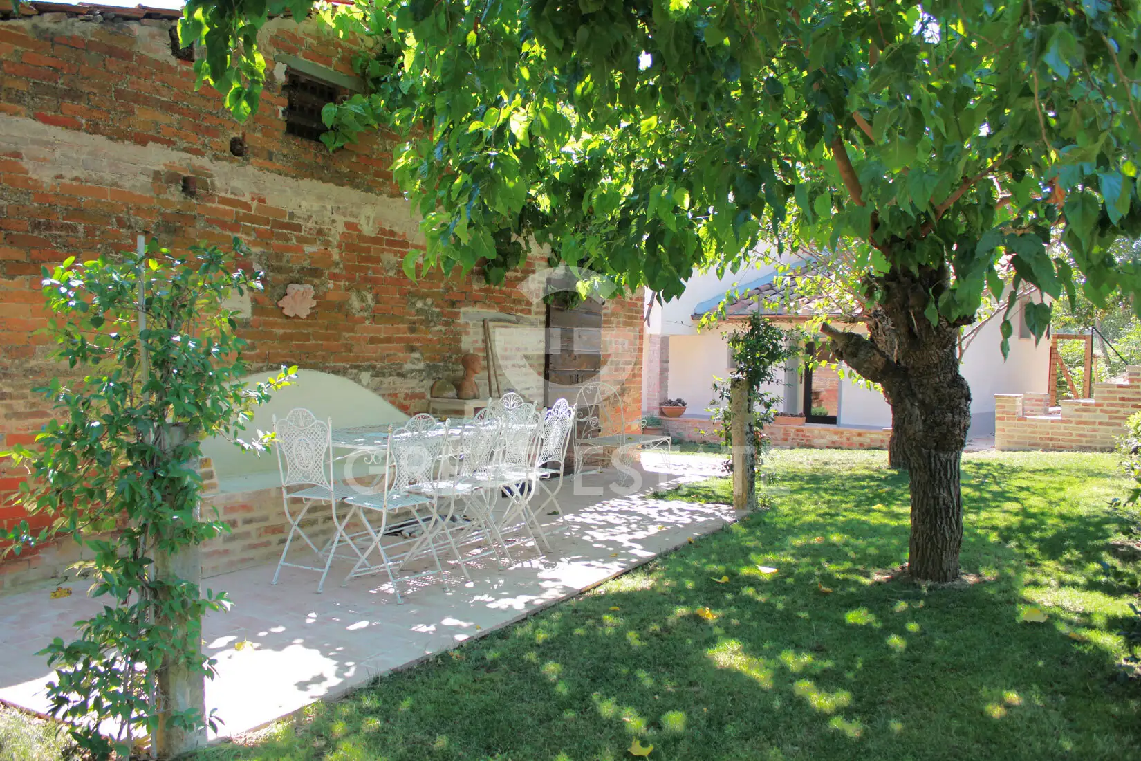 House 474m² in Italy, Arezzo. Priced at 890000€ rent photo-7