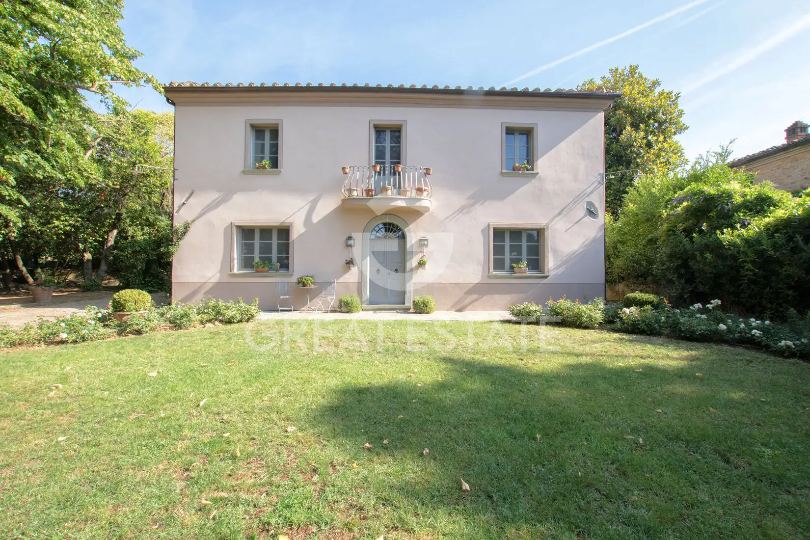 House 474m² in Italy, Arezzo. Priced at 890000€ rent photo-5