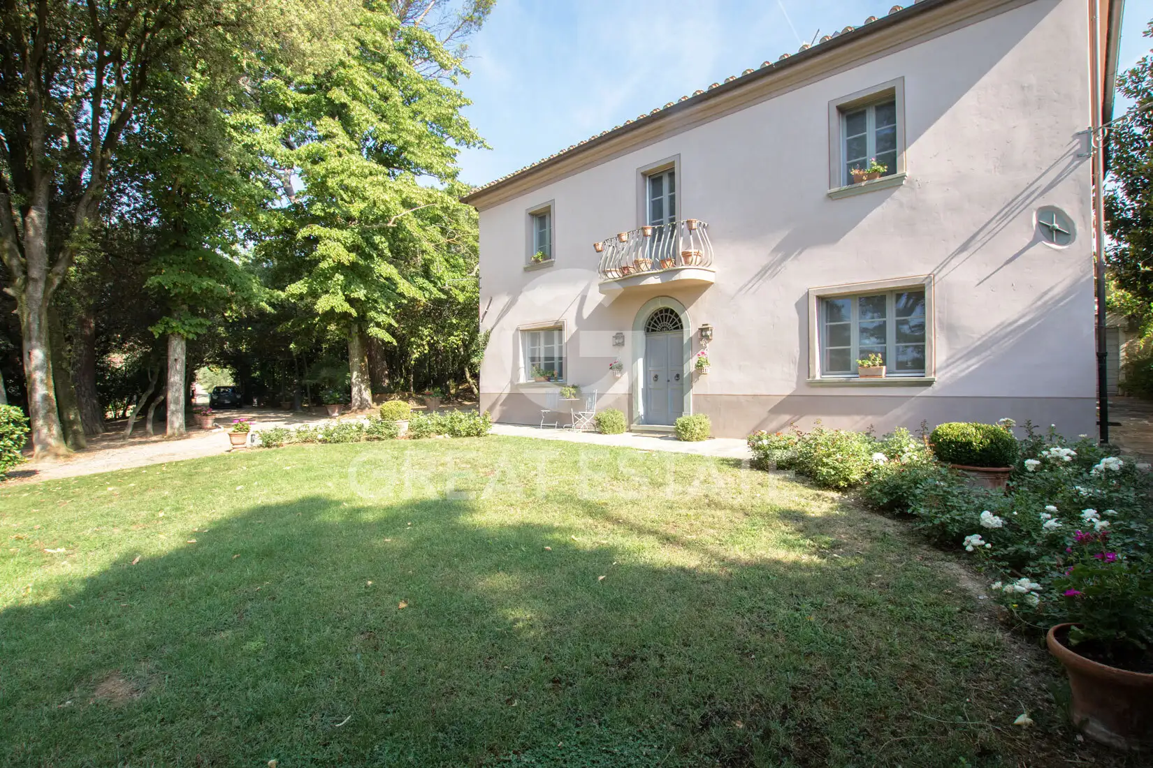 House 474m² in Italy, Arezzo. Priced at 890000€ rent photo-6