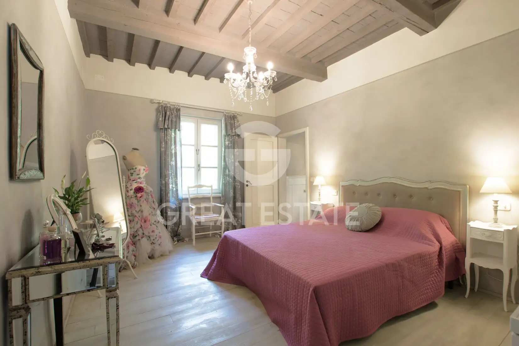 House 474m² in Italy, Arezzo. Priced at 890000€ rent photo-11