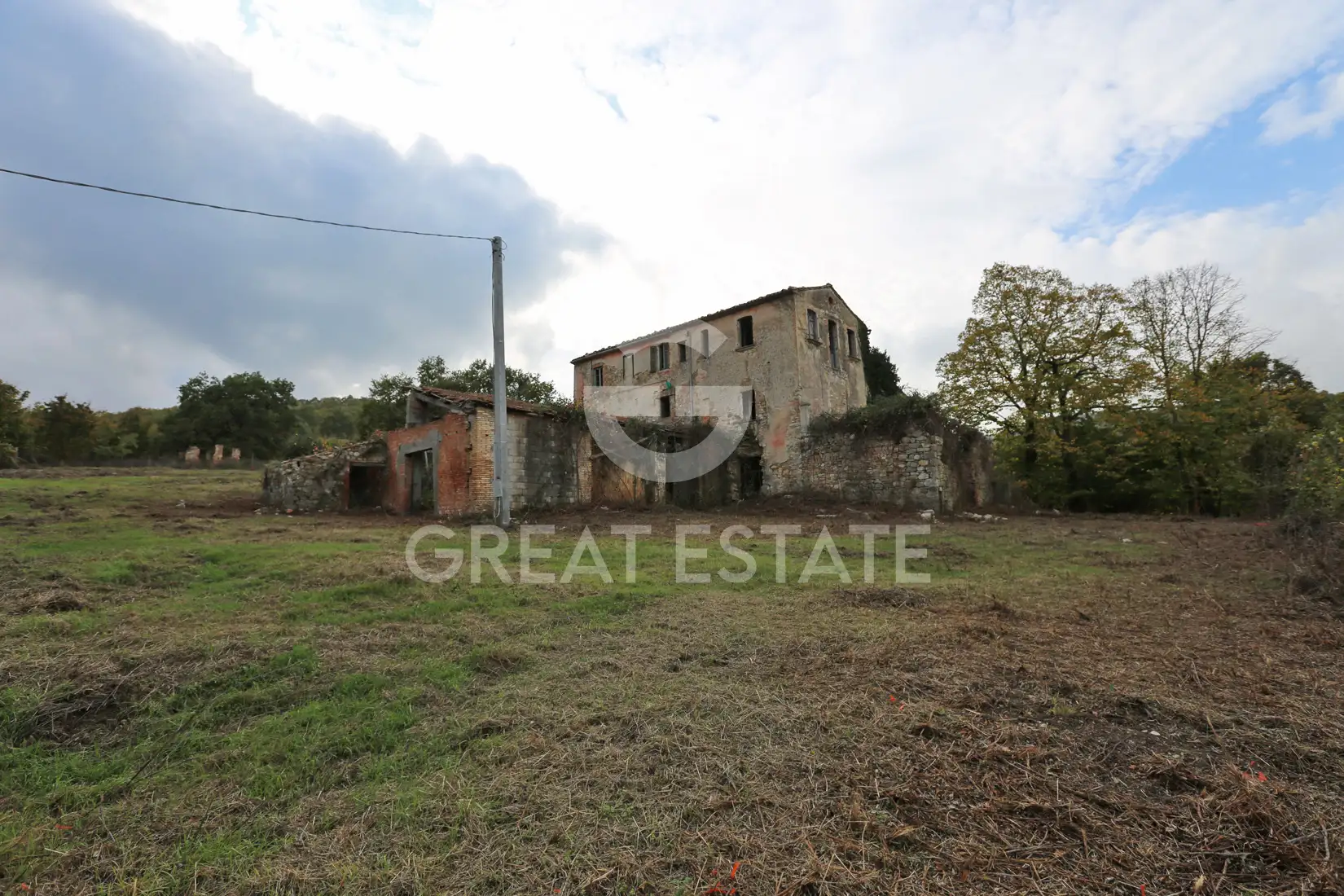 House 1347m² in Italy, Terney. Priced at 750000€ rent photo-5