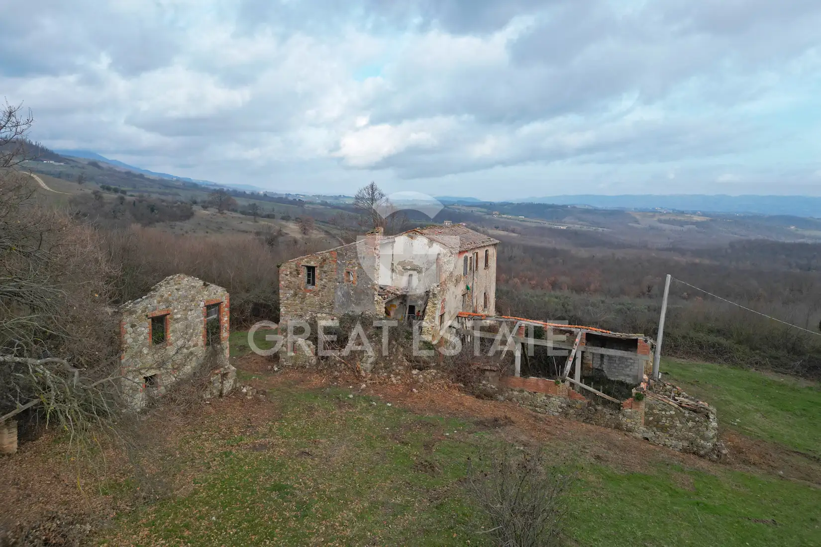 House 1347m² in Italy, Terney. Priced at 750000€ rent photo-14