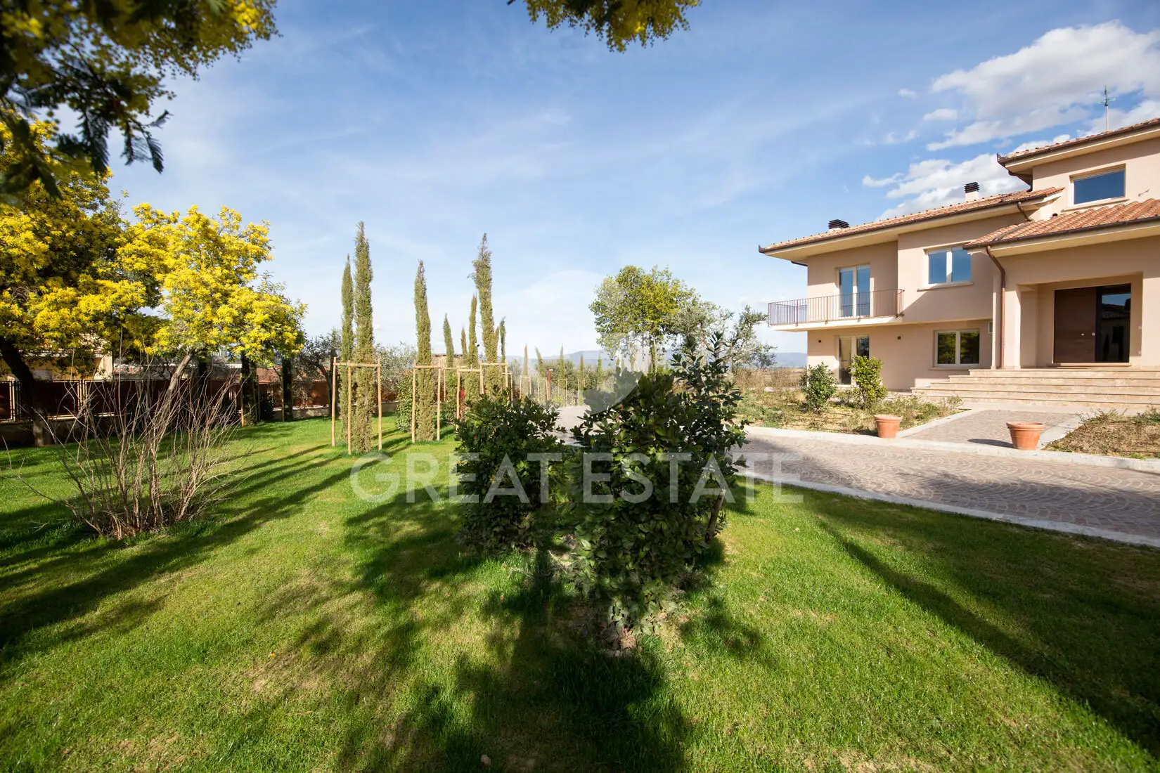 Villa 880m² in Italy, Arezzo. Priced at 3700000€ rent photo-3