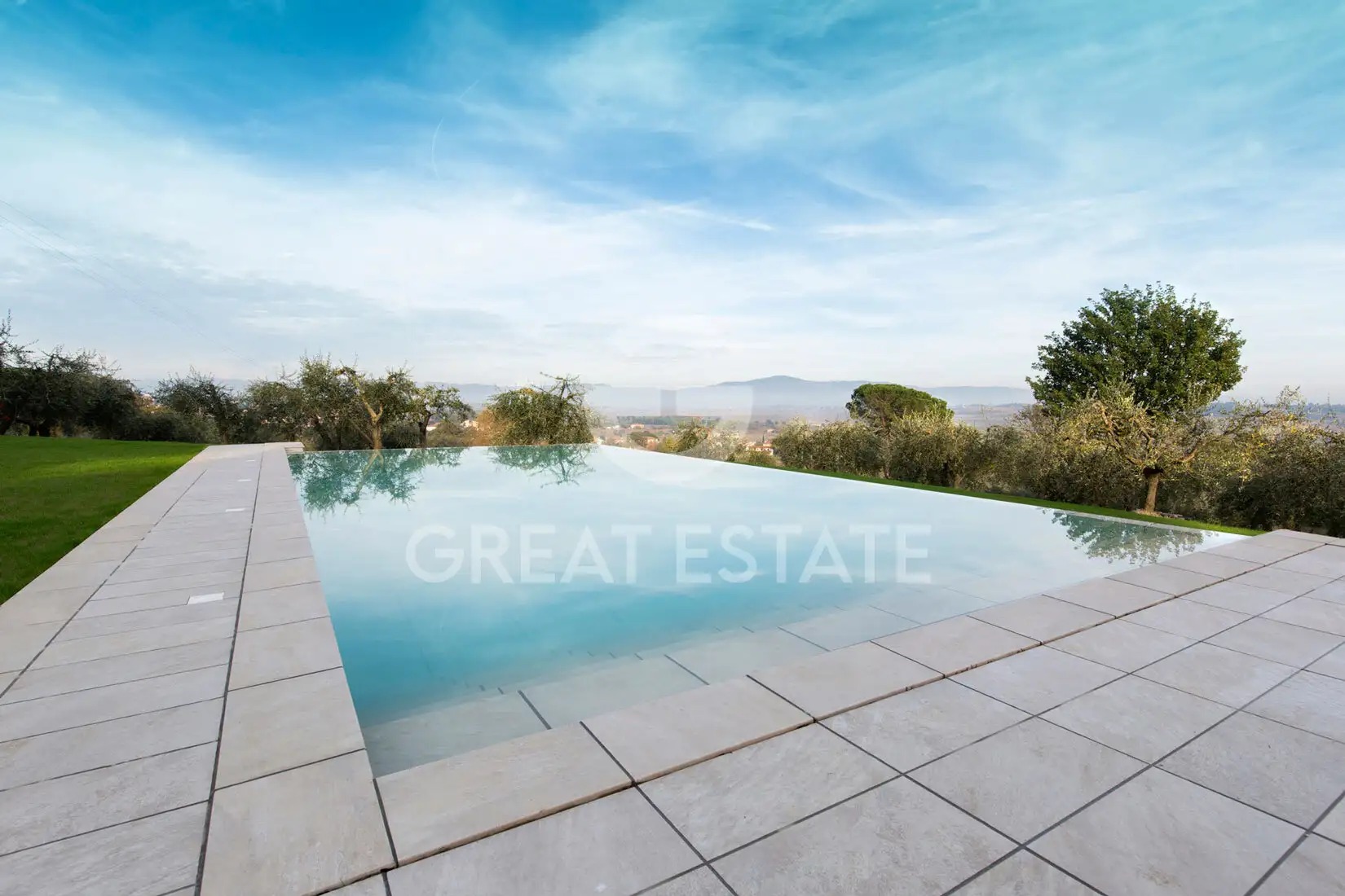 Villa 880m² in Italy, Arezzo. Priced at 3700000€ rent photo-10