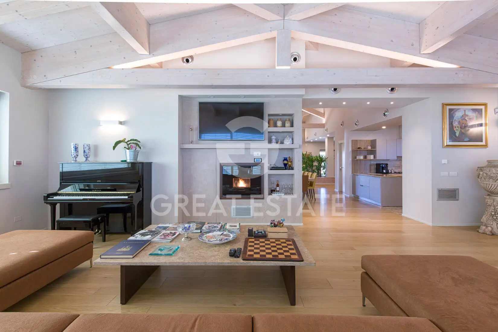 Villa 880m² in Italy, Arezzo. Priced at 3700000€ rent photo-11