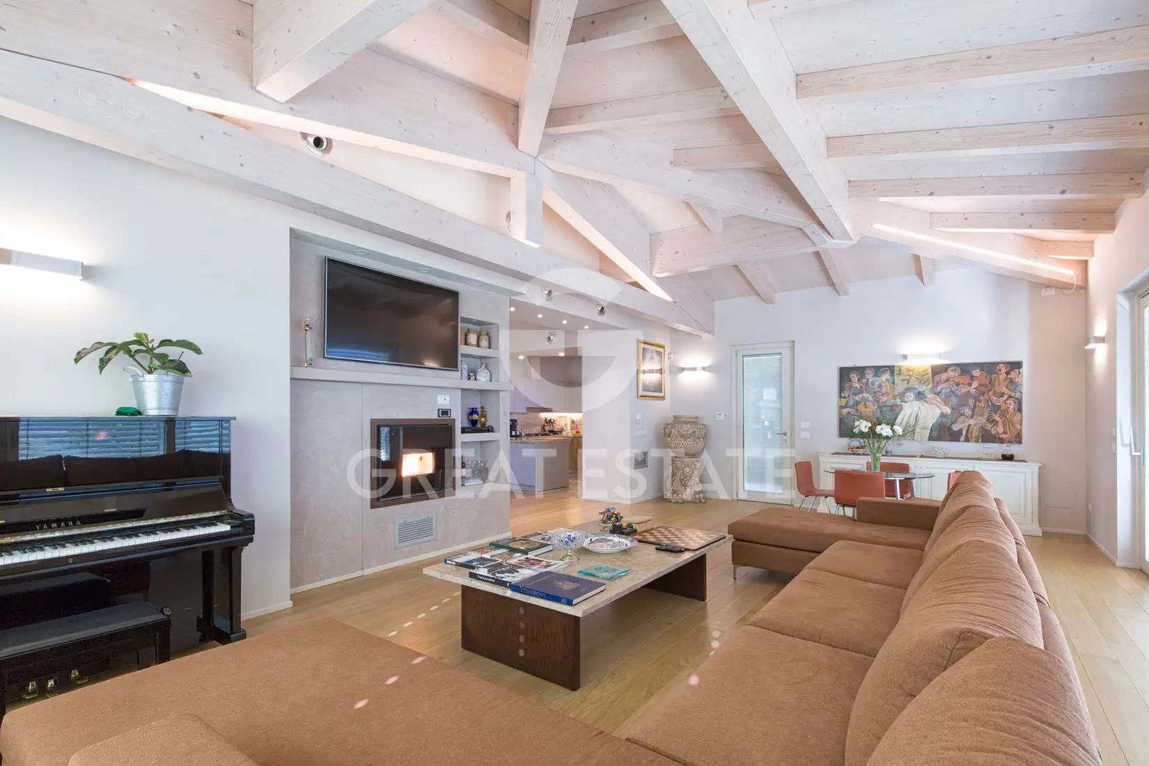 Villa 880m² in Italy, Arezzo. Priced at 3700000€ rent photo-12
