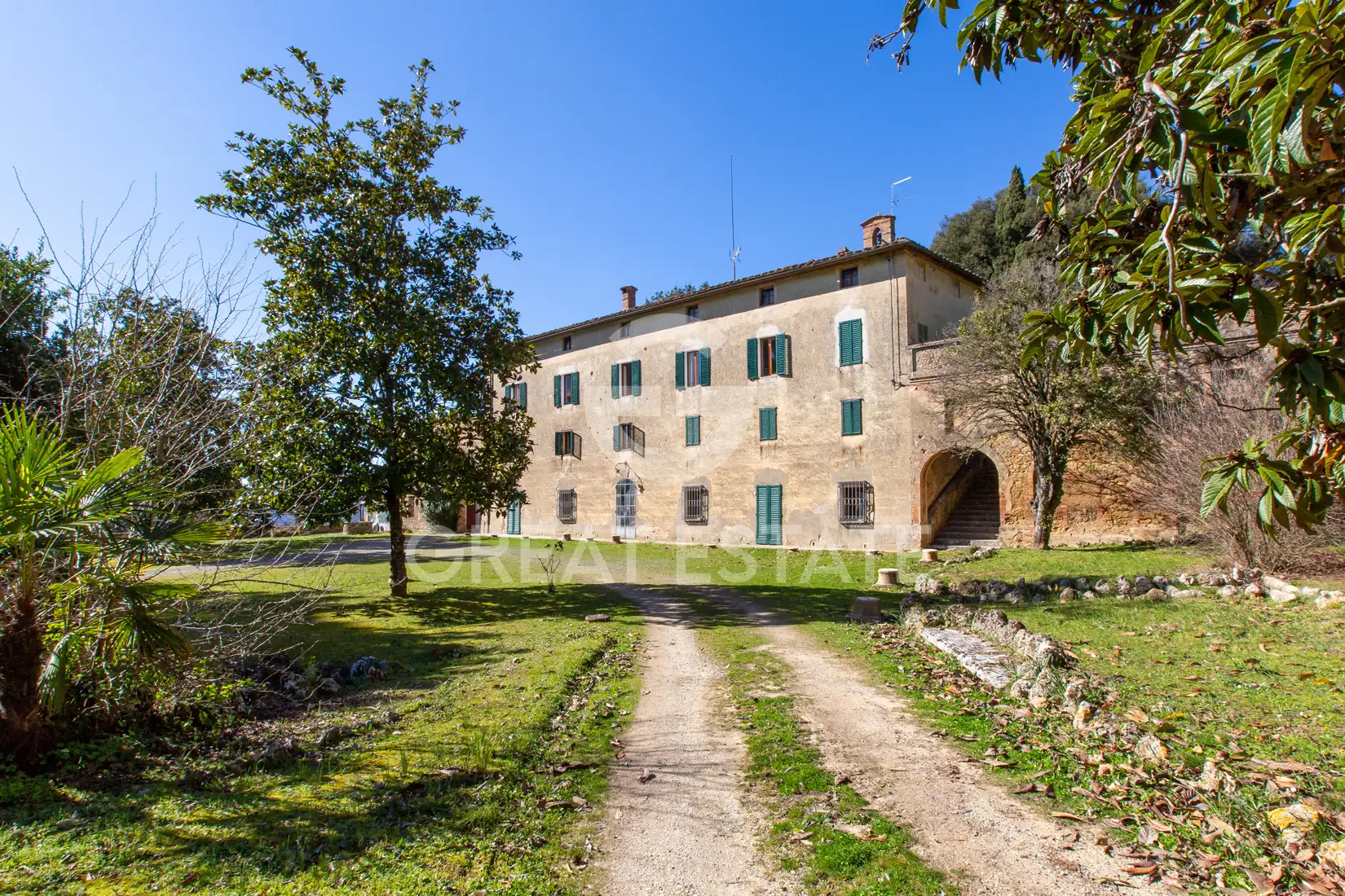 House 2325m² in Italy, Siena. Priced at 2950000€ rent photo-8