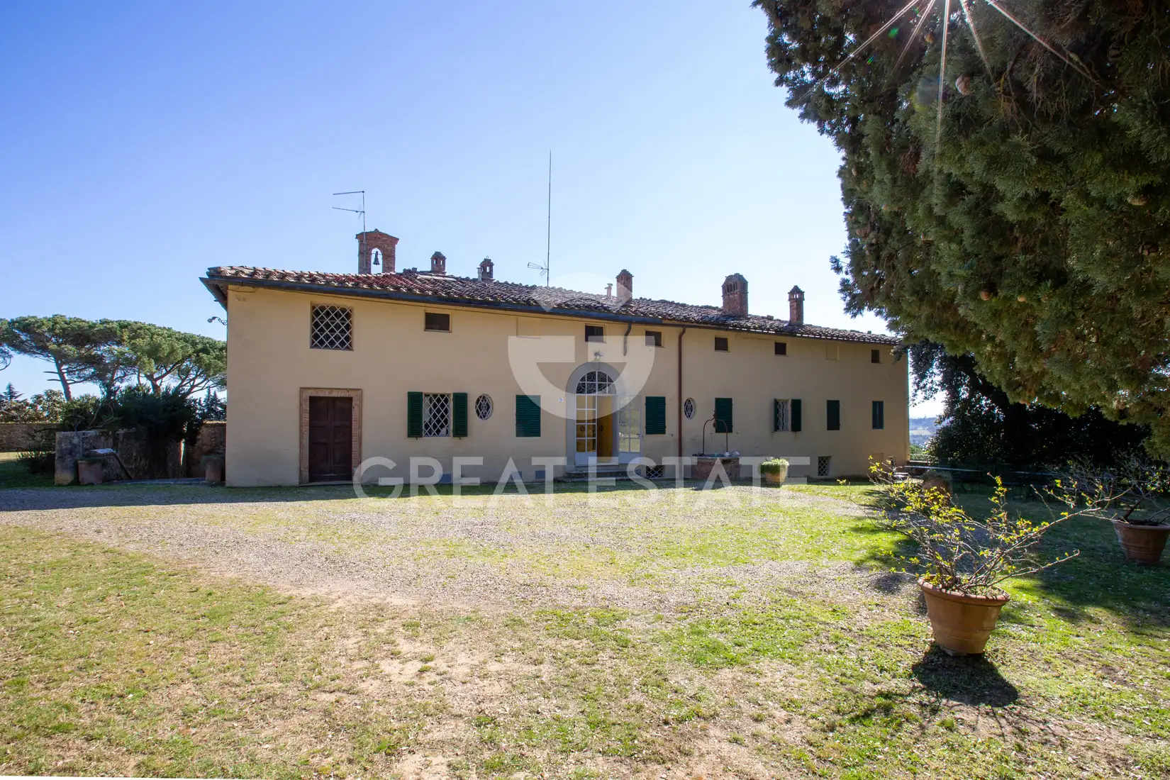 House 2325m² in Italy, Siena. Priced at 2950000€ rent photo-11