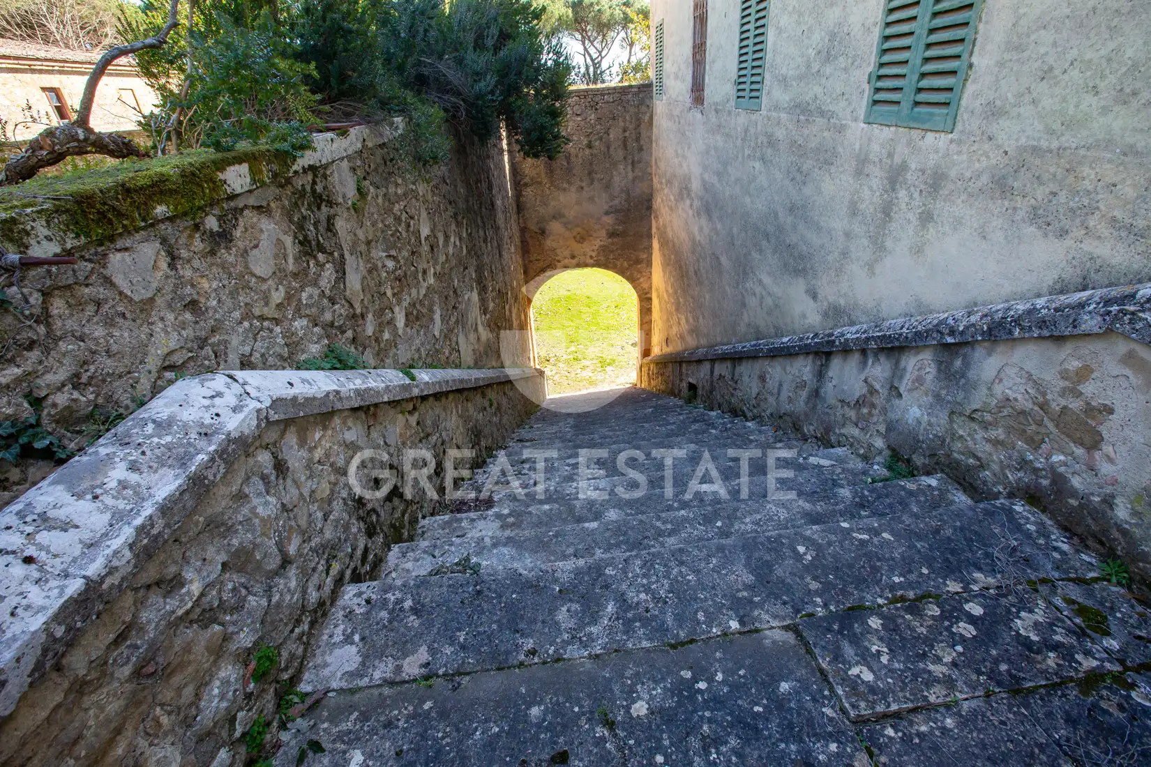 House 2325m² in Italy, Siena. Priced at 2950000€ rent photo-15