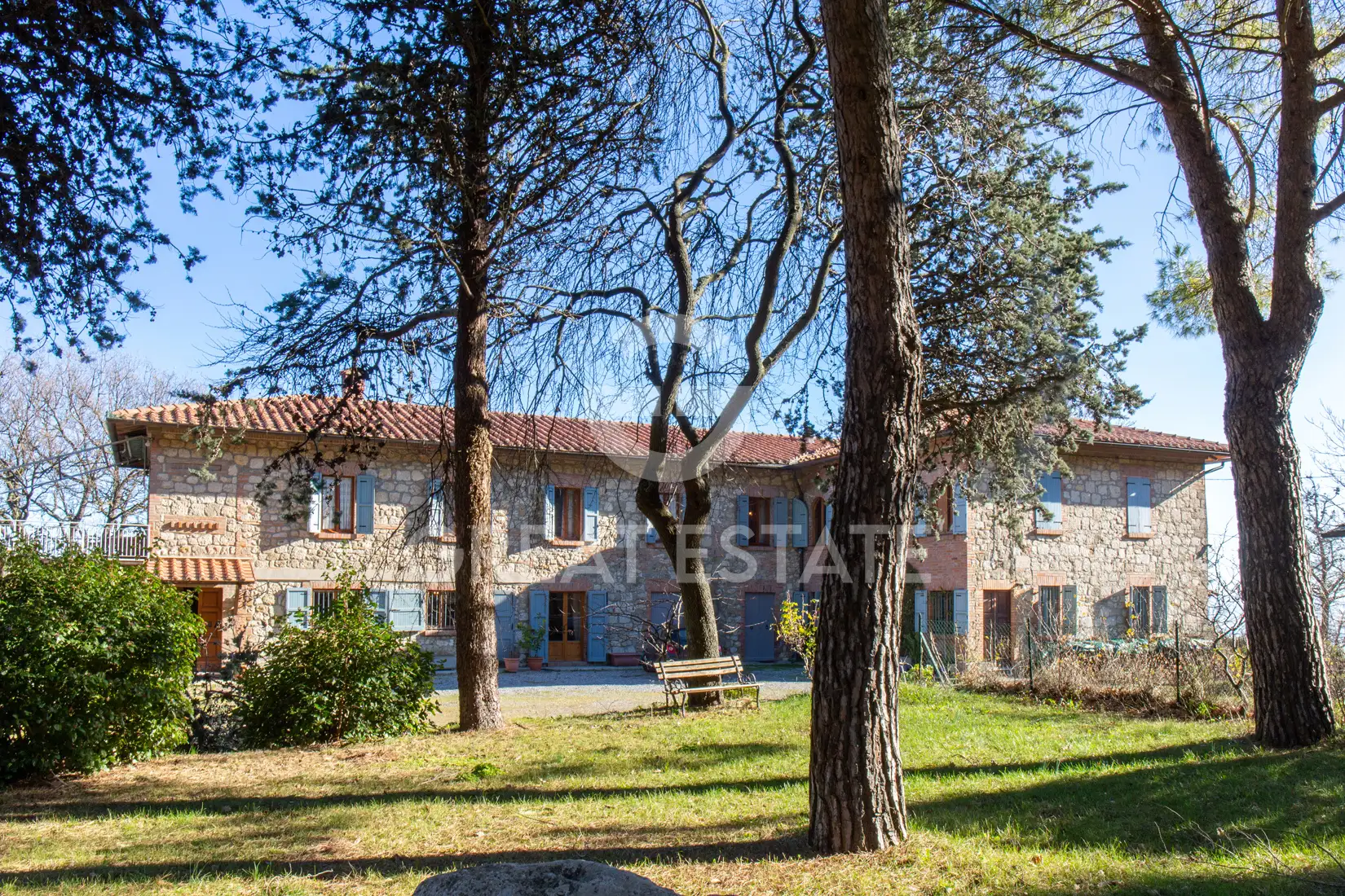 House 890m² in Italy, Siena. Priced at 1450000€ rent photo-1