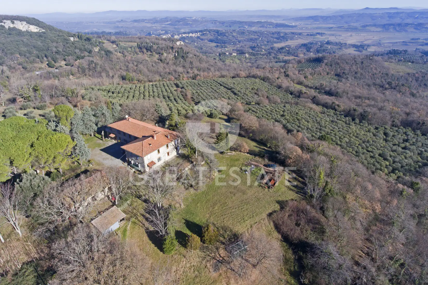 House 890m² in Italy, Siena. Priced at 1450000€ rent photo-12