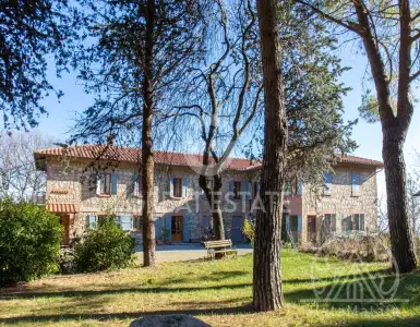 Buy in Italy for 1450000€