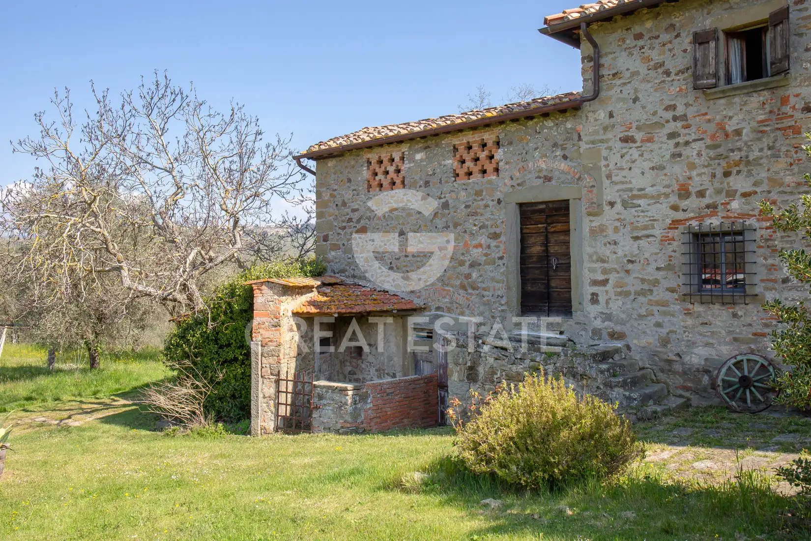 House 1563m² in Italy, Florence. Priced at 1950000€ rent photo-8