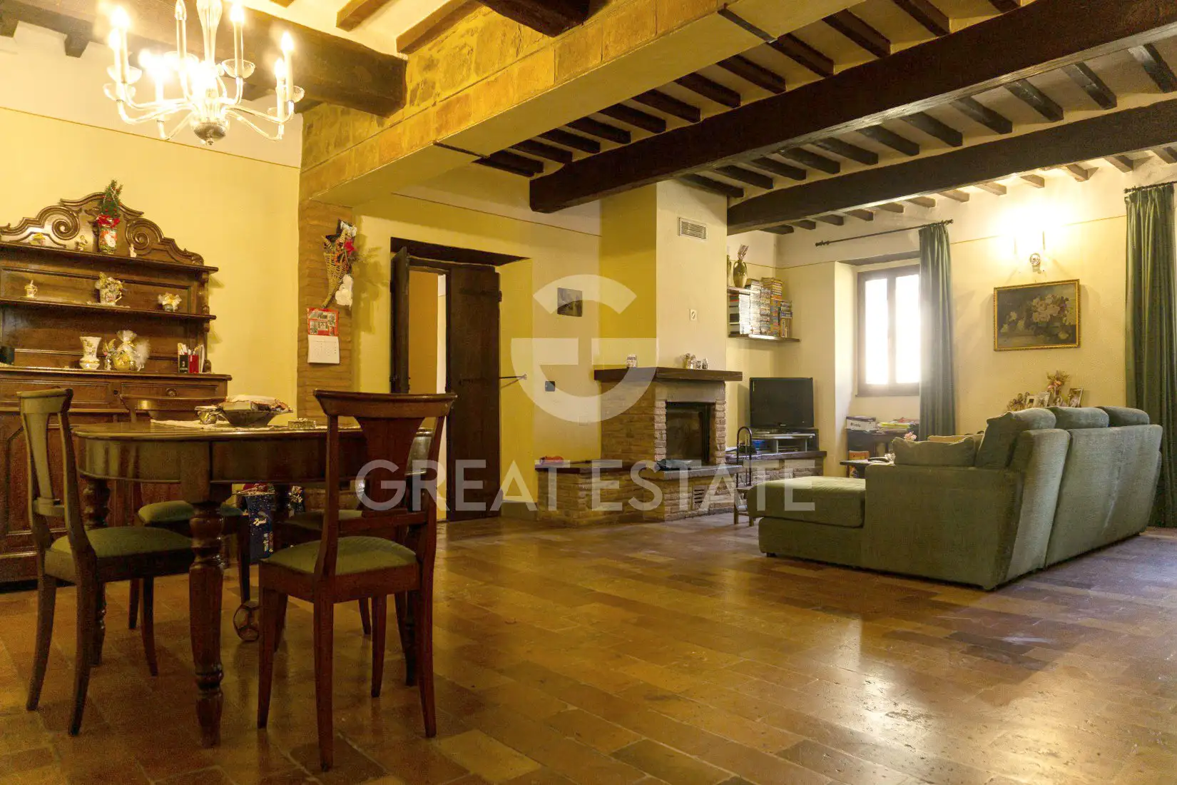 House 1213m² in Italy, Perugia. Priced at 850000€ rent photo-14