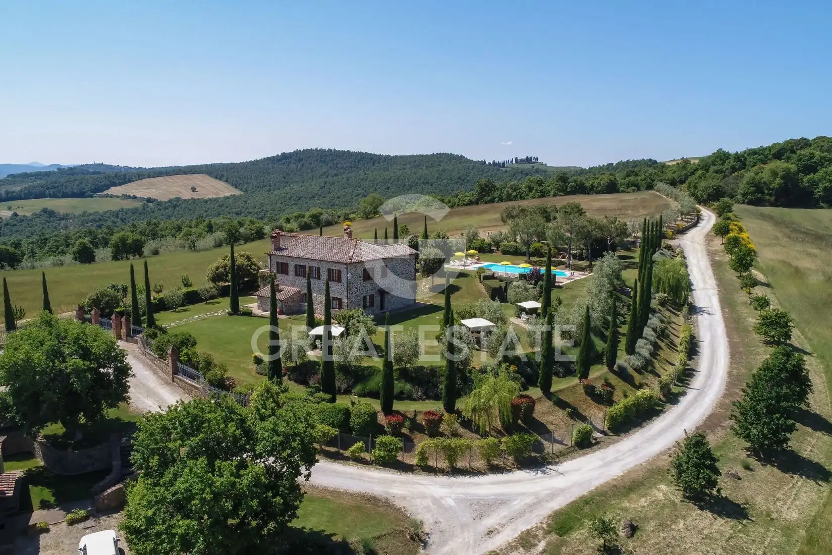 House 937m² in Italy, Siena. Priced at 3900000€ rent photo-1