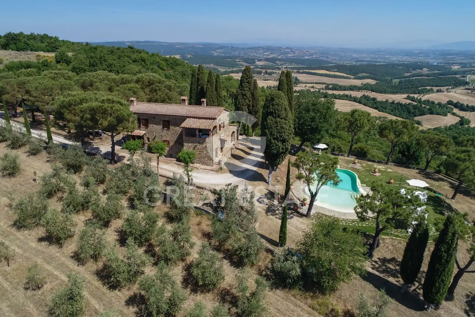 House 937m² in Italy, Siena. Priced at 3900000€ rent photo-4
