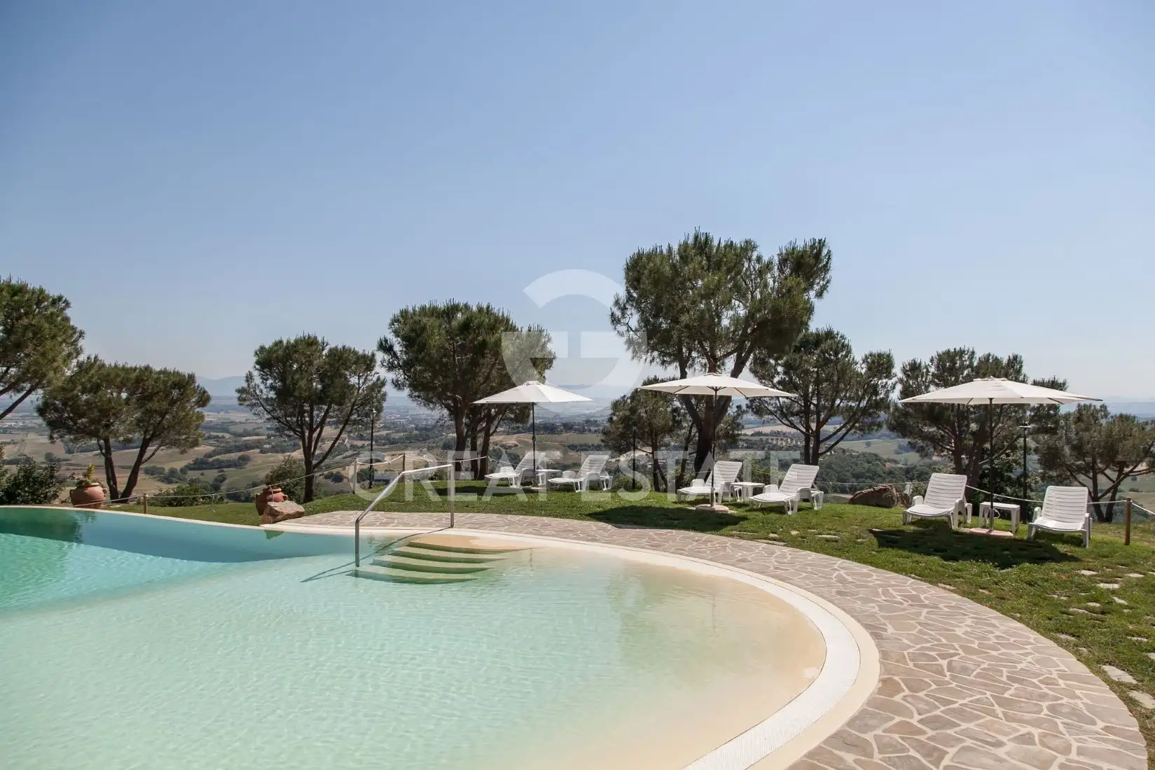 House 937m² in Italy, Siena. Priced at 3900000€ rent photo-3