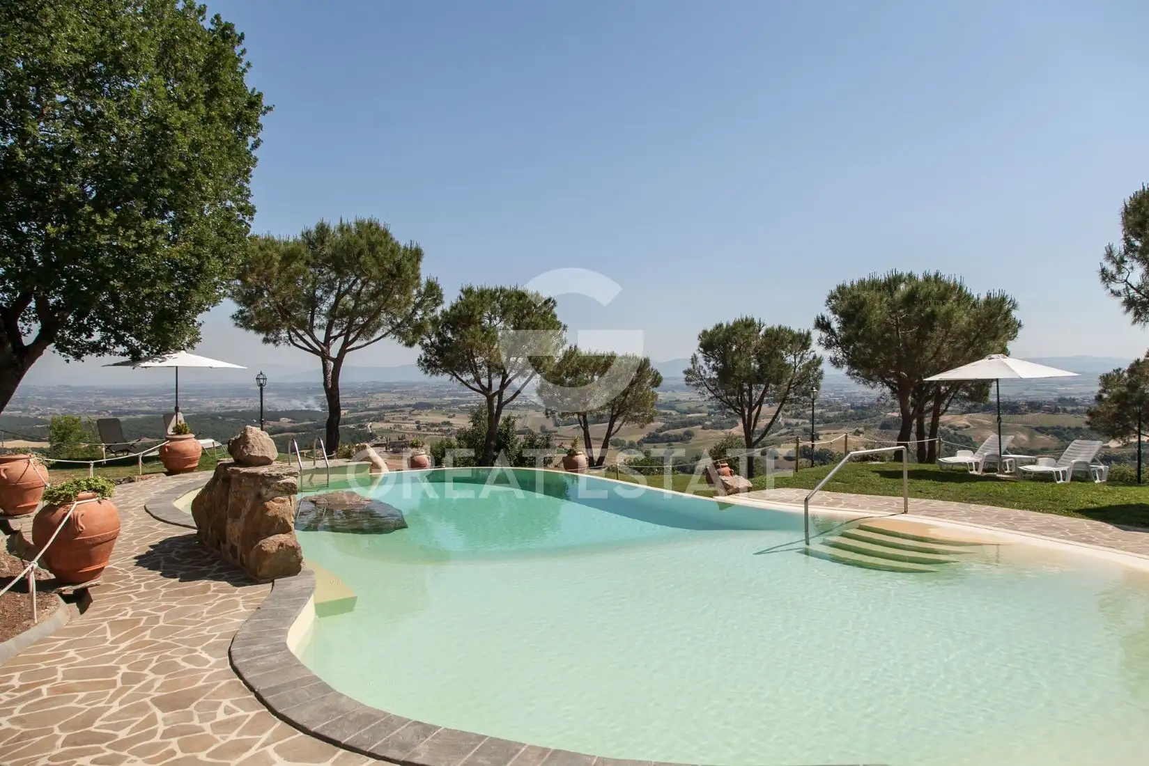 House 937m² in Italy, Siena. Priced at 3900000€ rent photo-6