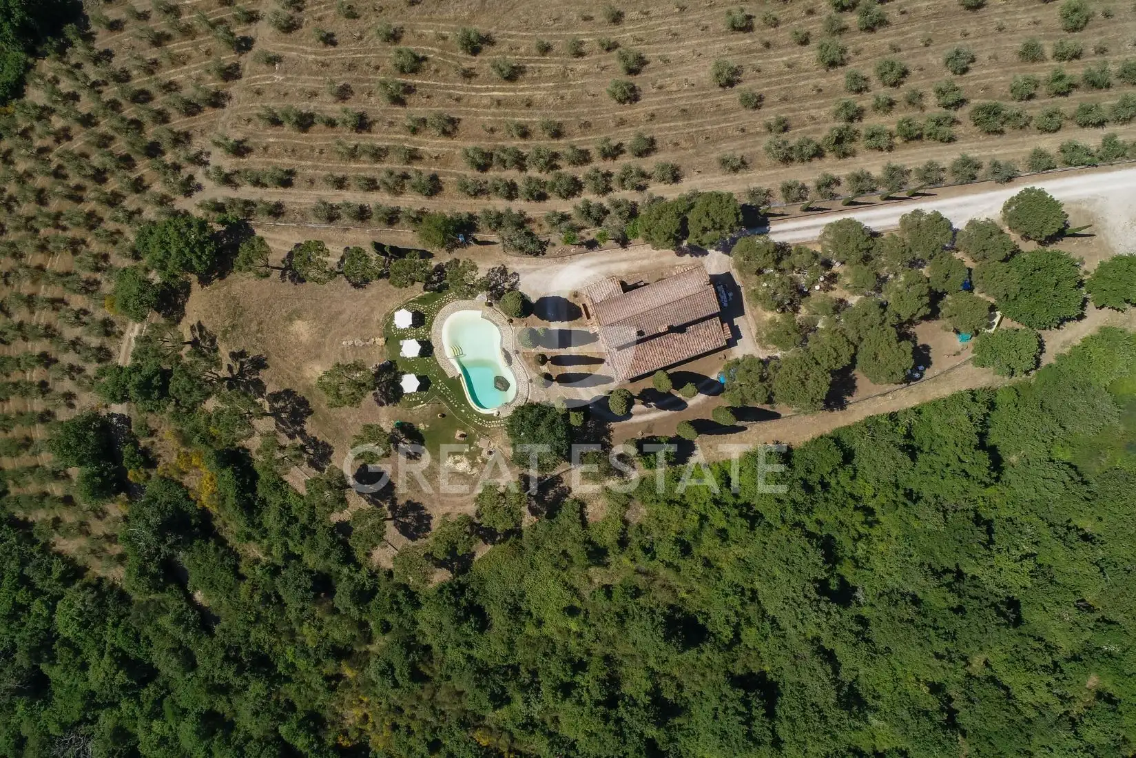 House 937m² in Italy, Siena. Priced at 3900000€ rent photo-7