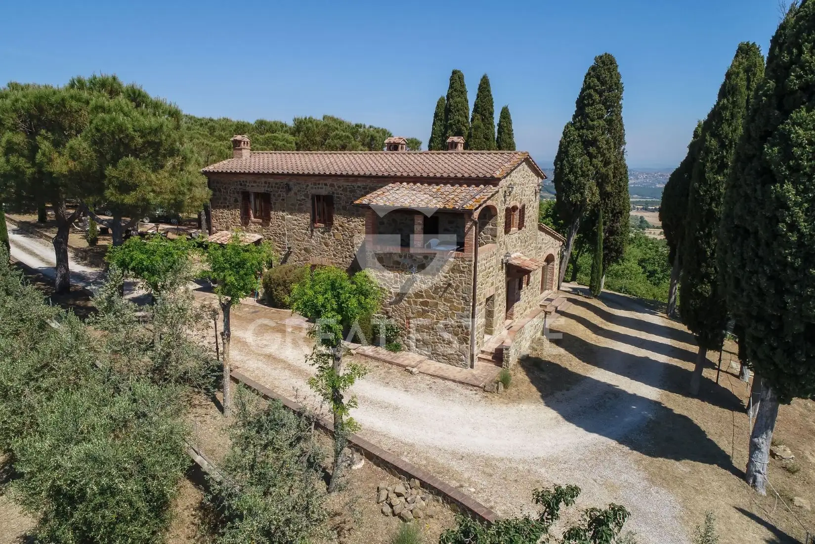House 937m² in Italy, Siena. Priced at 3900000€ rent photo-10