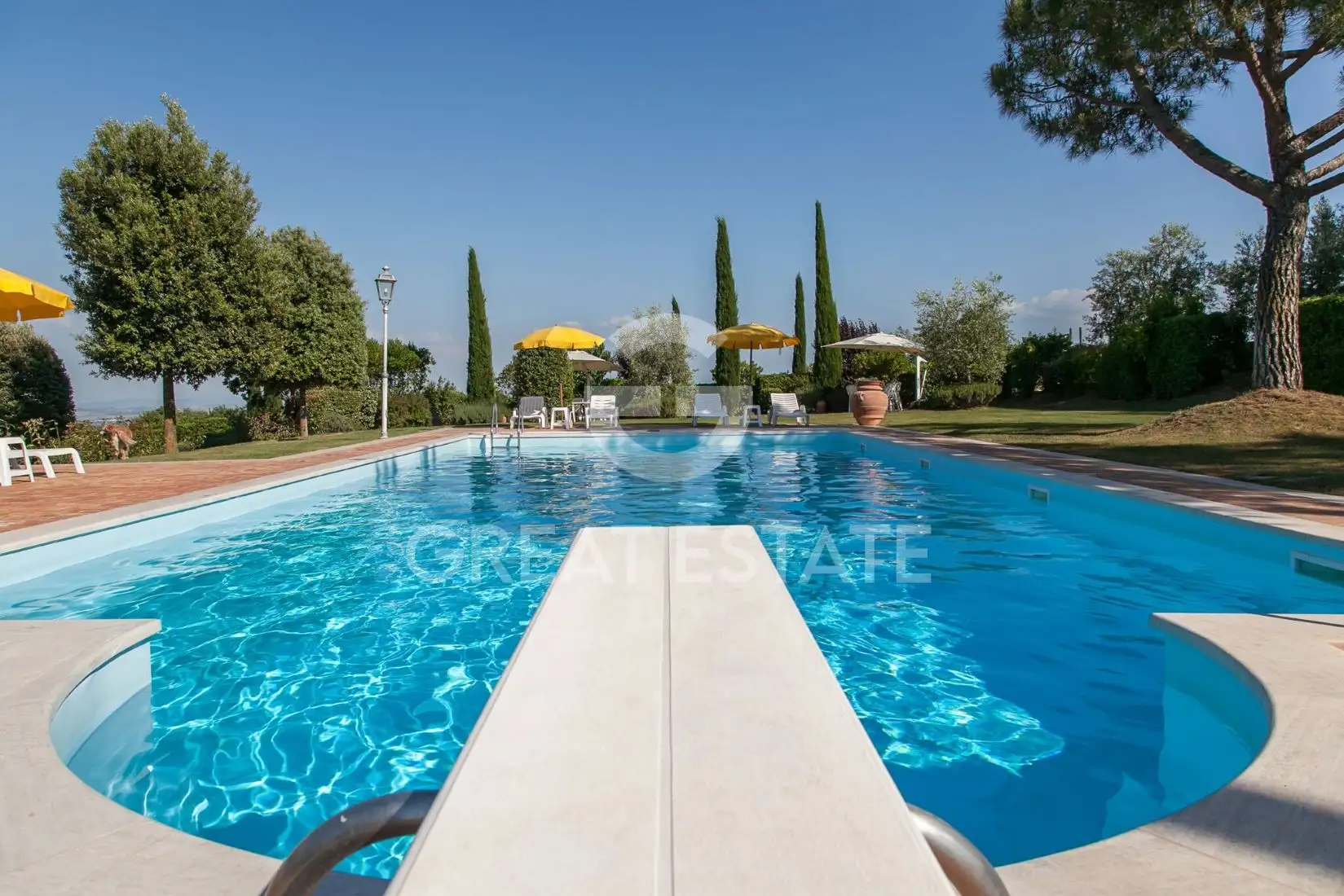 House 937m² in Italy, Siena. Priced at 3900000€ rent photo-12