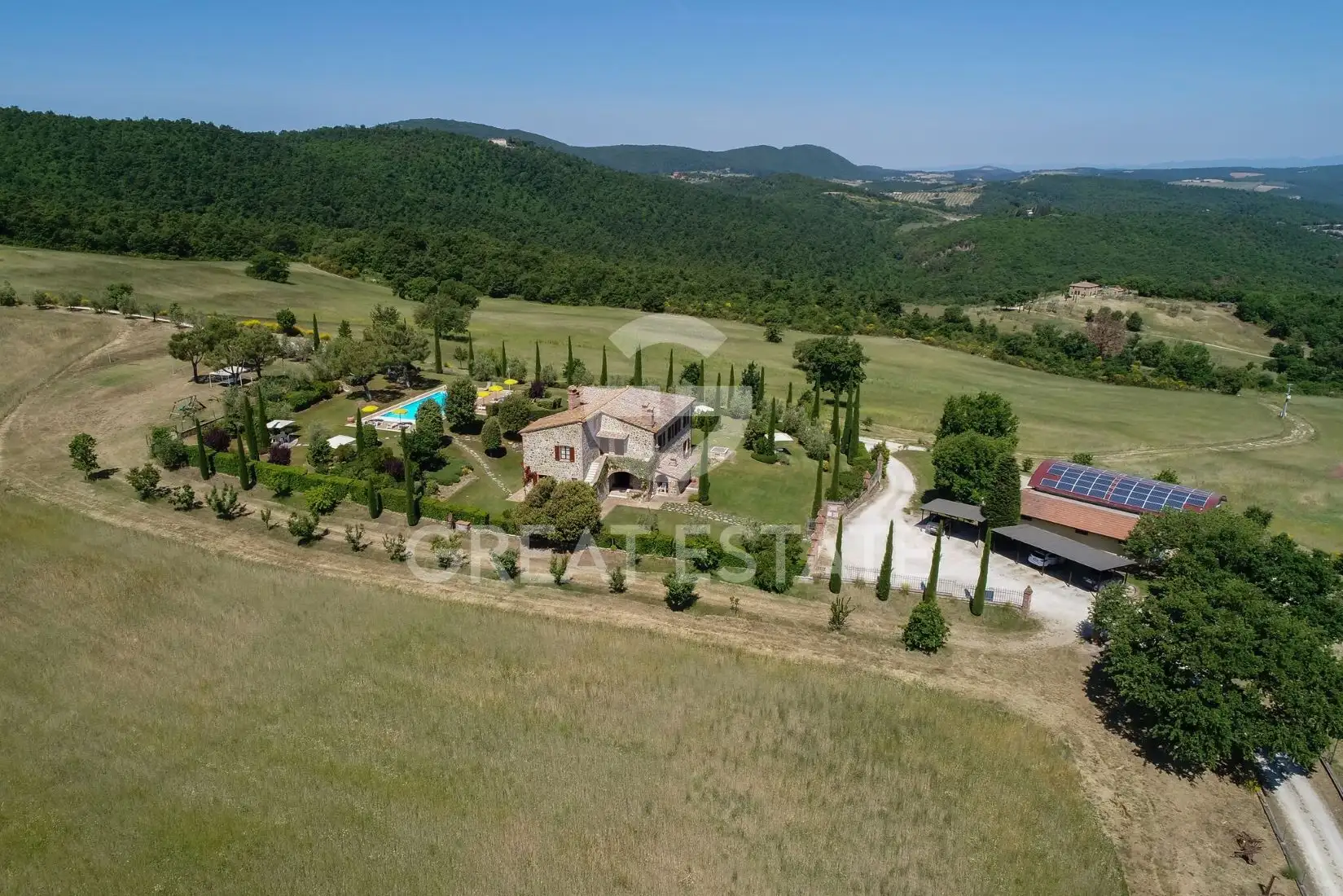 House 937m² in Italy, Siena. Priced at 3900000€ rent photo-11