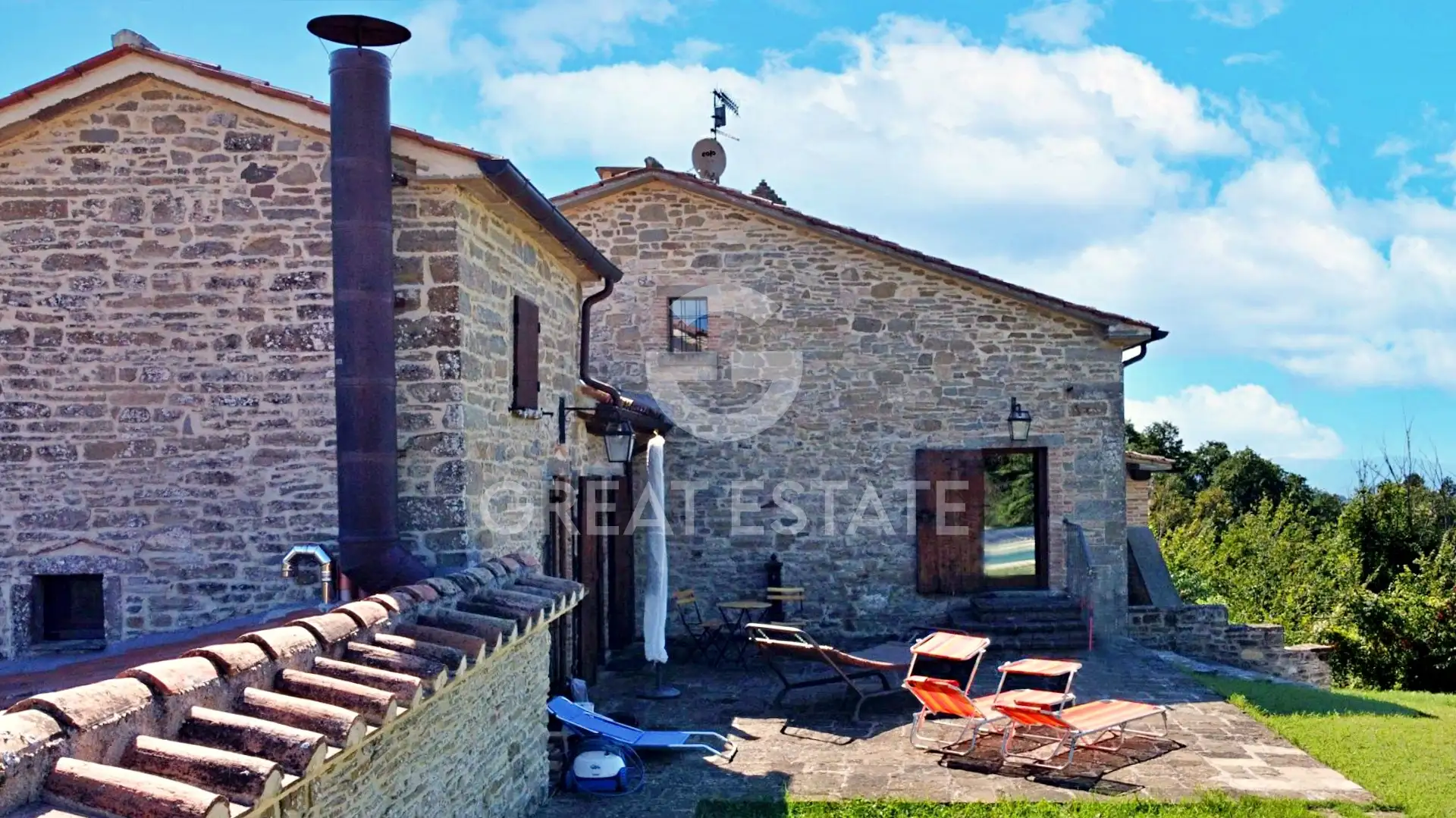 House 600m² in Italy, Perugia. Priced at 695000€ rent photo-8
