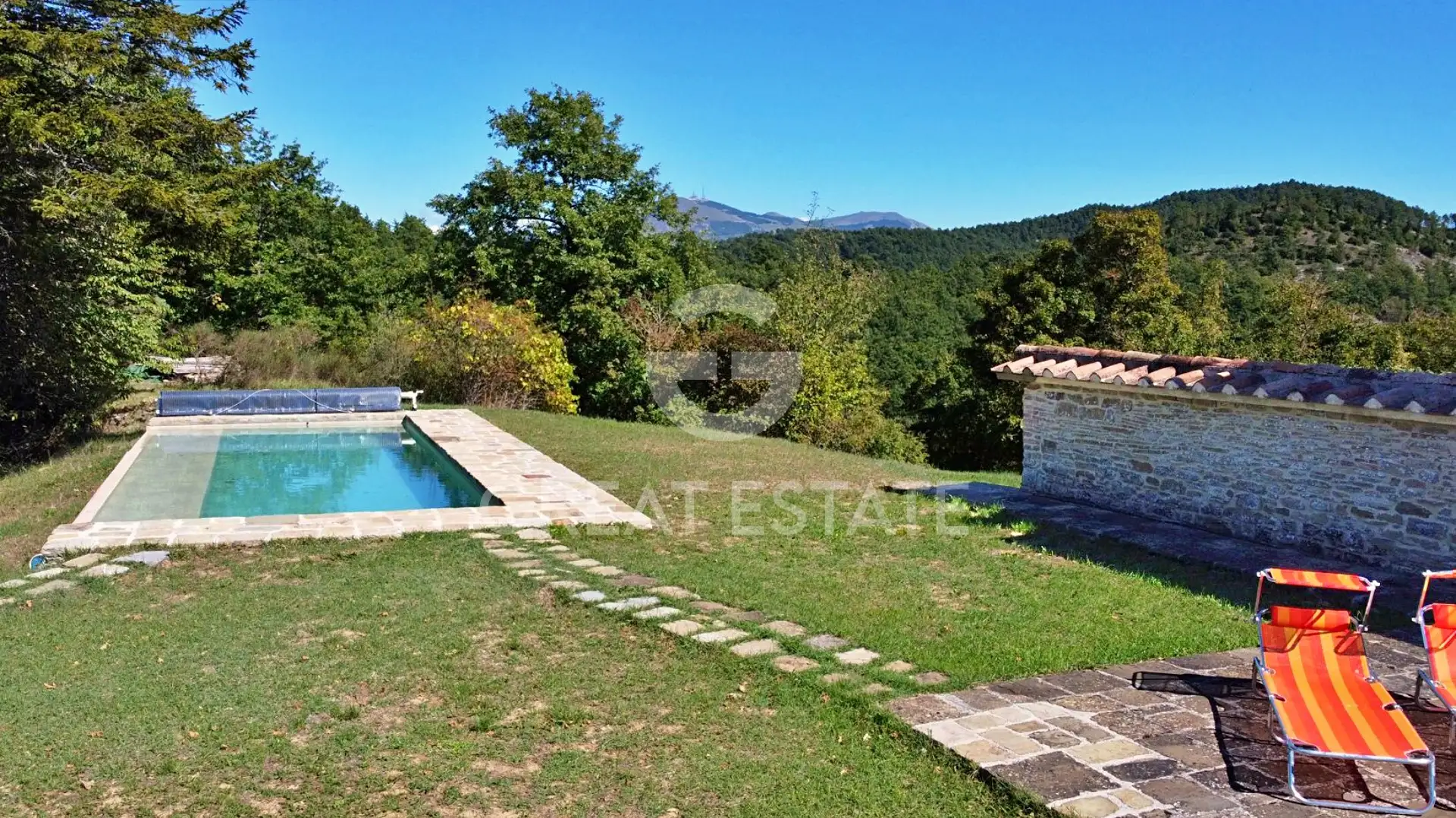 House 600m² in Italy, Perugia. Priced at 695000€ rent photo-11