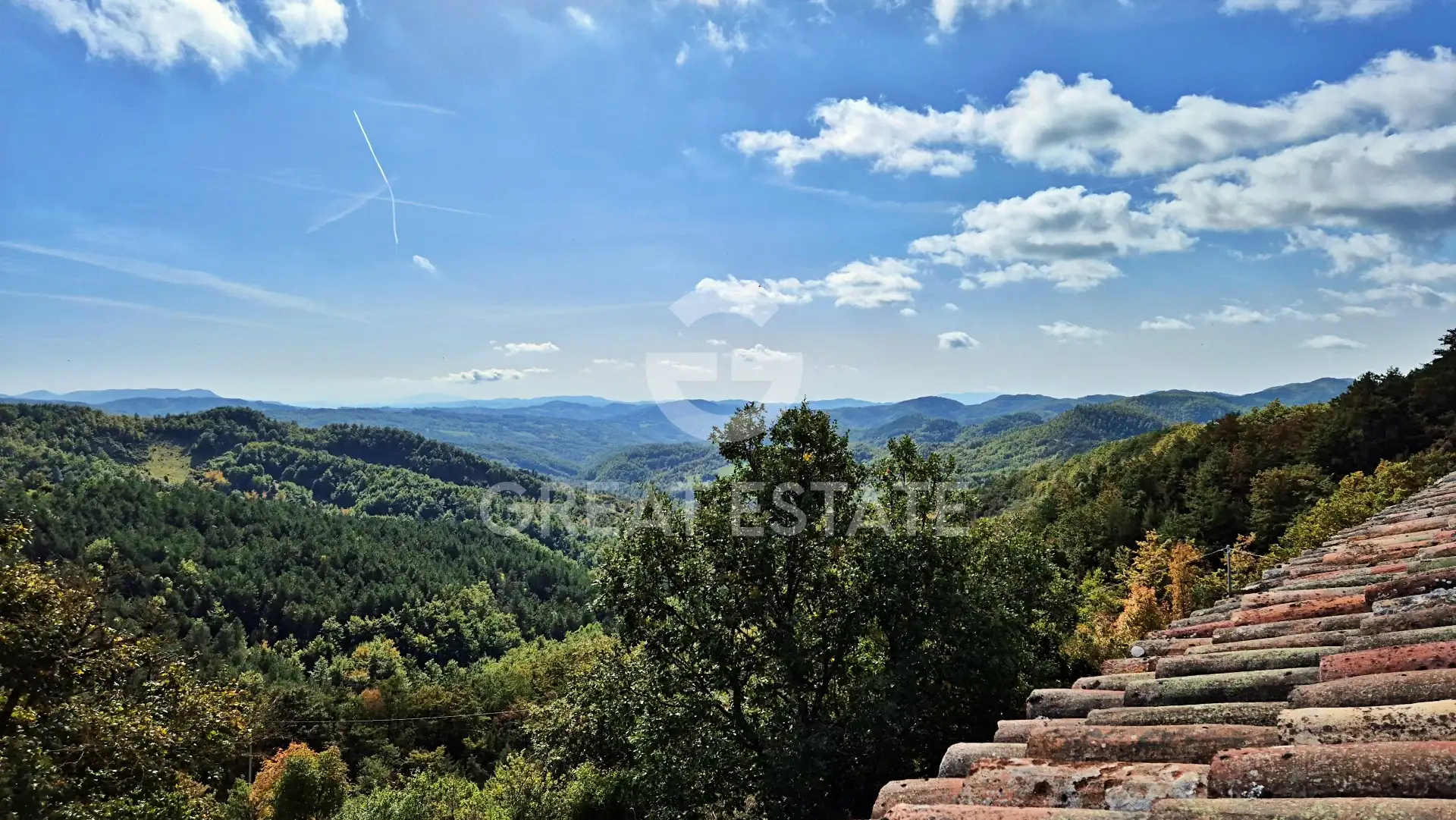 House 600m² in Italy, Perugia. Priced at 695000€ rent photo-14
