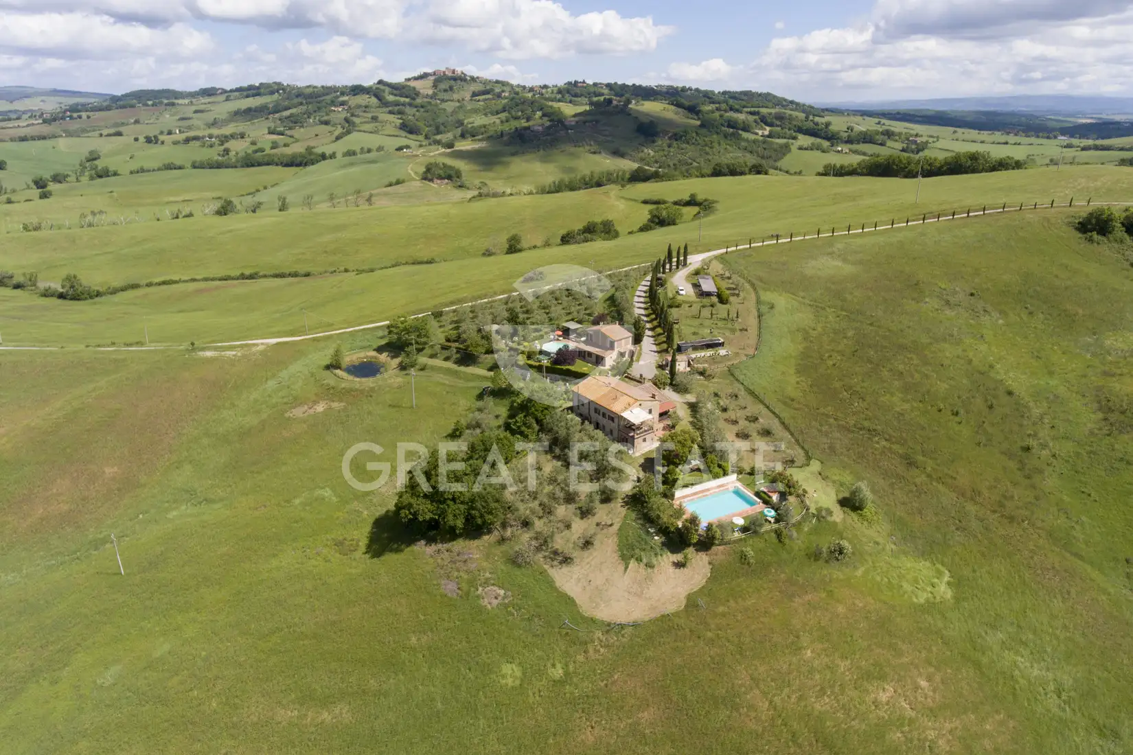 House 458m² in Italy, Siena. Priced at 940000€ rent photo-4
