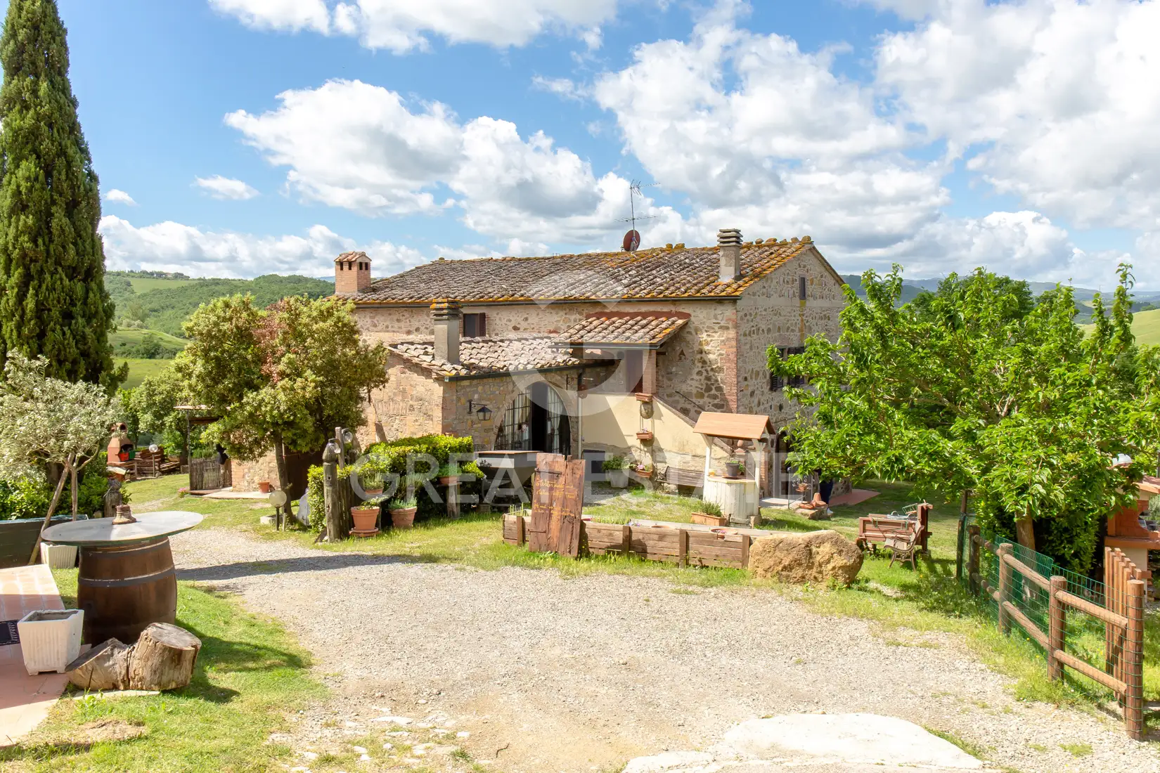 House 458m² in Italy, Siena. Priced at 940000€ rent photo-8
