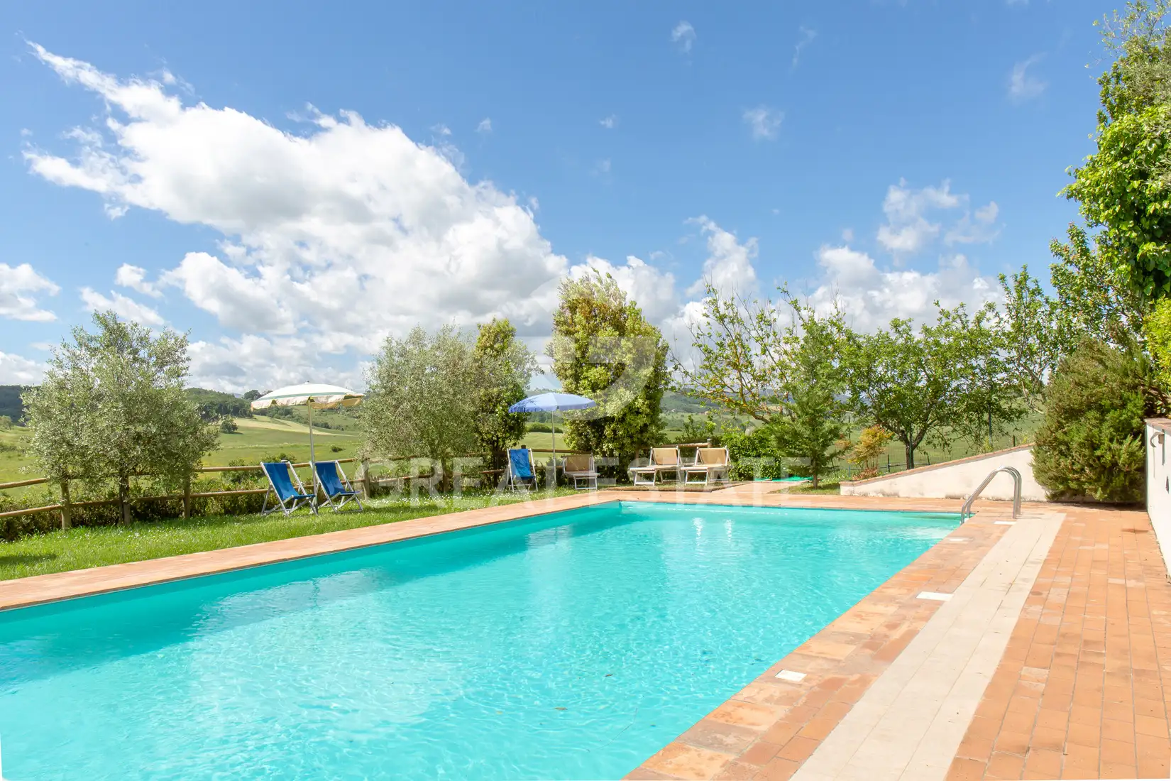 House 458m² in Italy, Siena. Priced at 940000€ rent photo-12