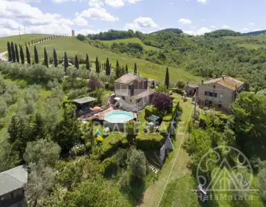 Buy in Italy for 940000€