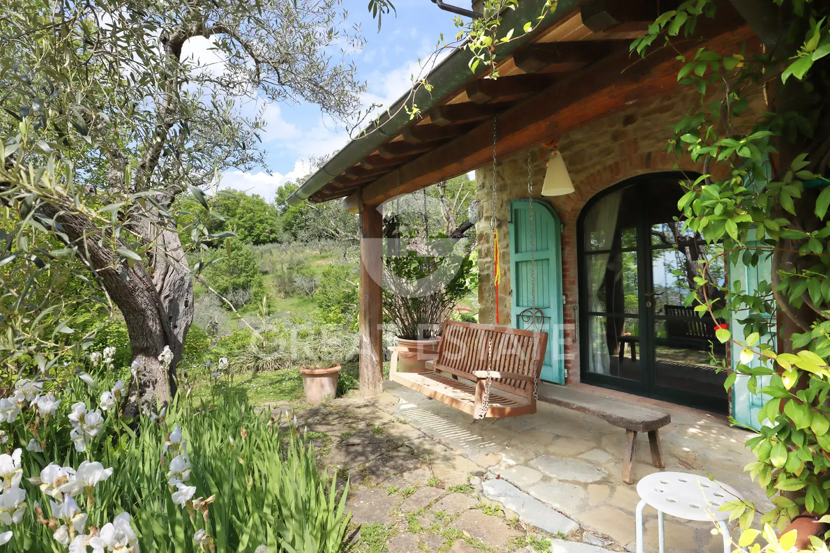 House 466m² in Italy, Perugia. Priced at 700000€ rent photo-9