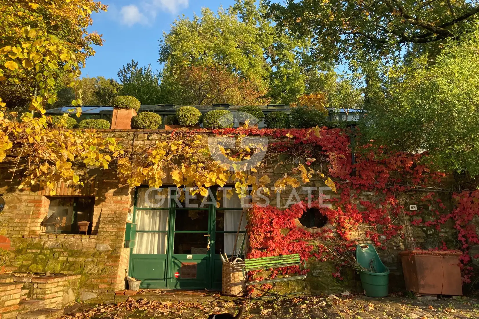 House 466m² in Italy, Perugia. Priced at 700000€ rent photo-14