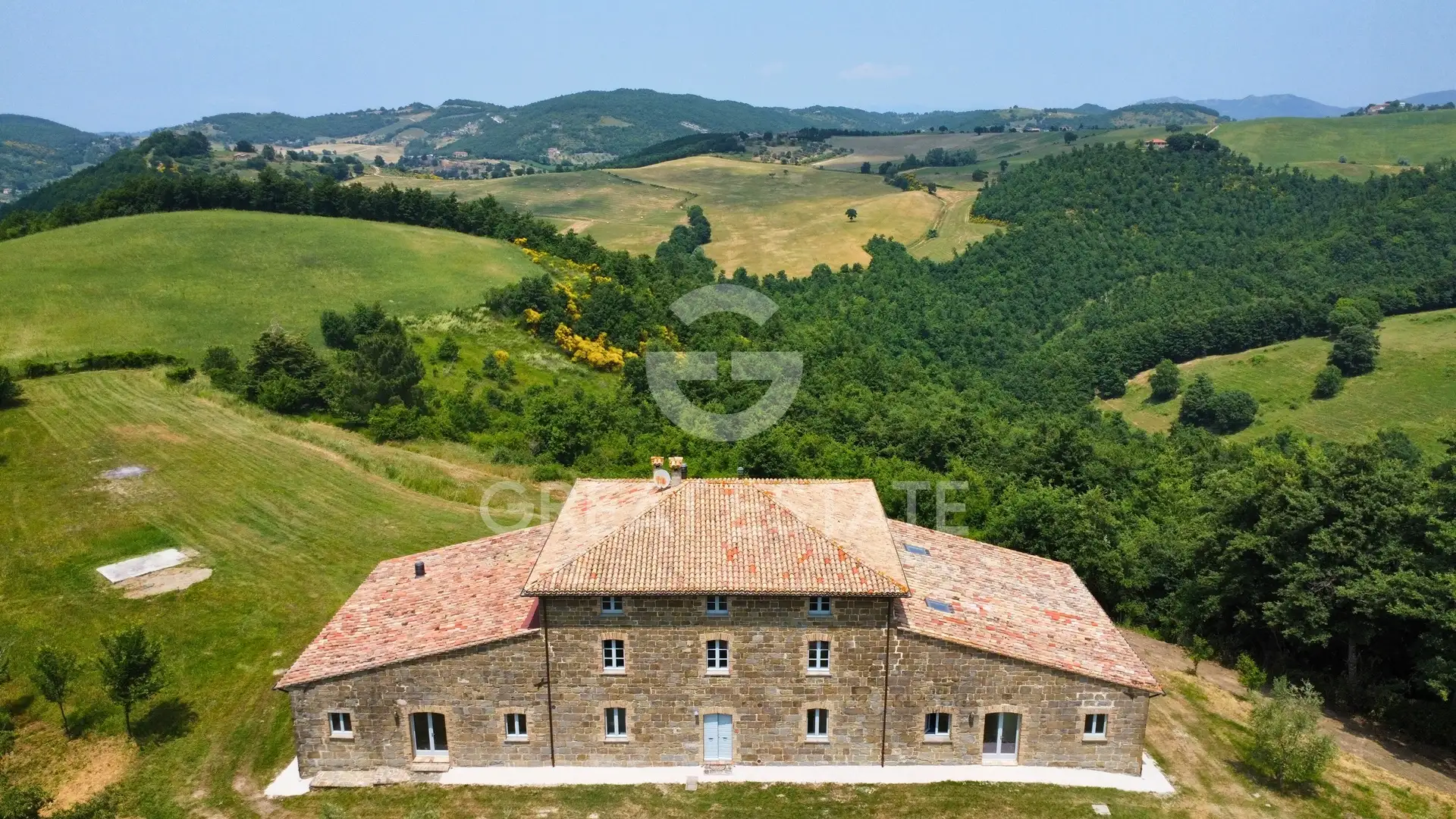 House 844m² in Italy, Perugia. Priced at 780000€ rent photo-10