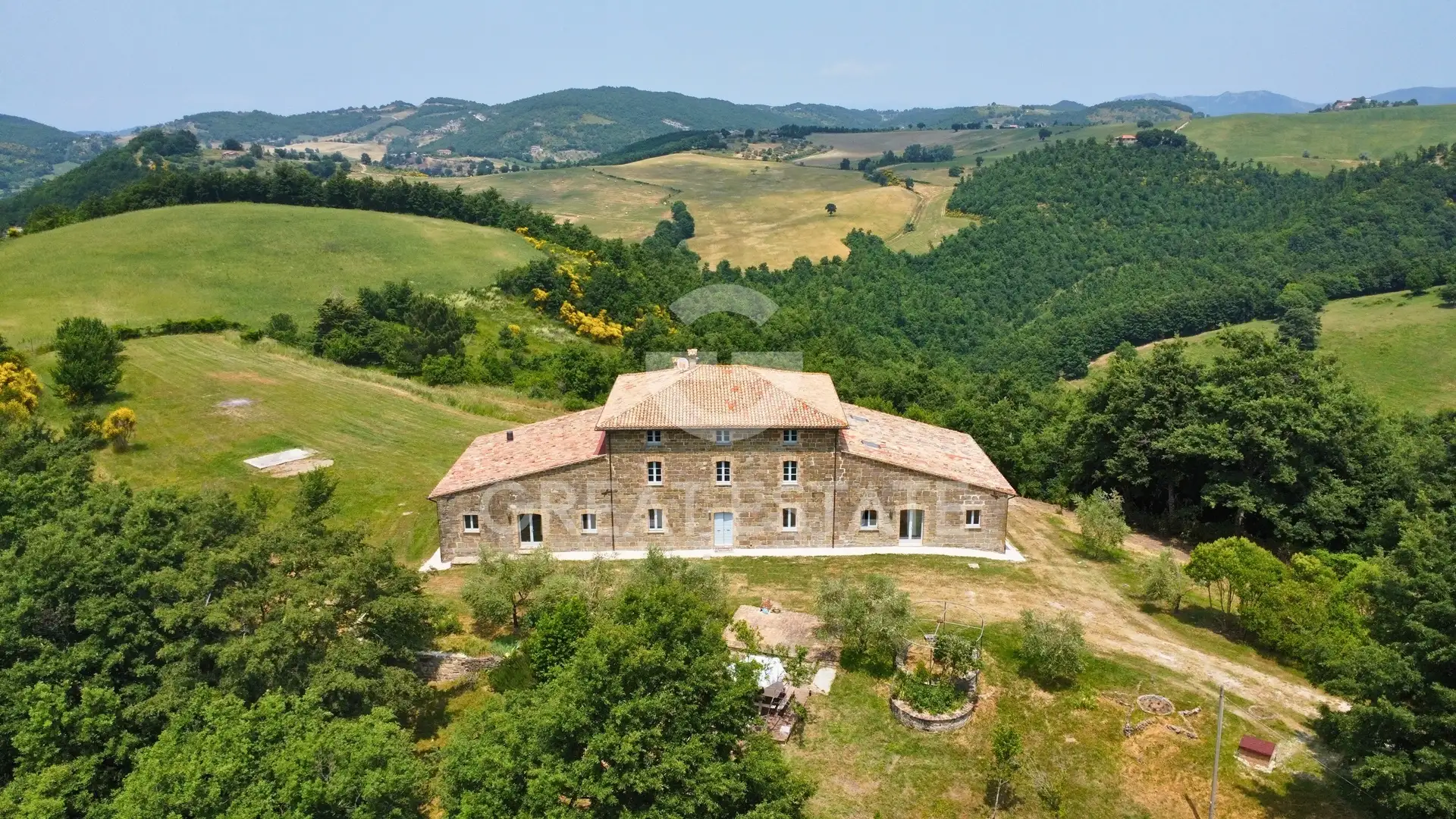 House 844m² in Italy, Perugia. Priced at 780000€ rent photo-13