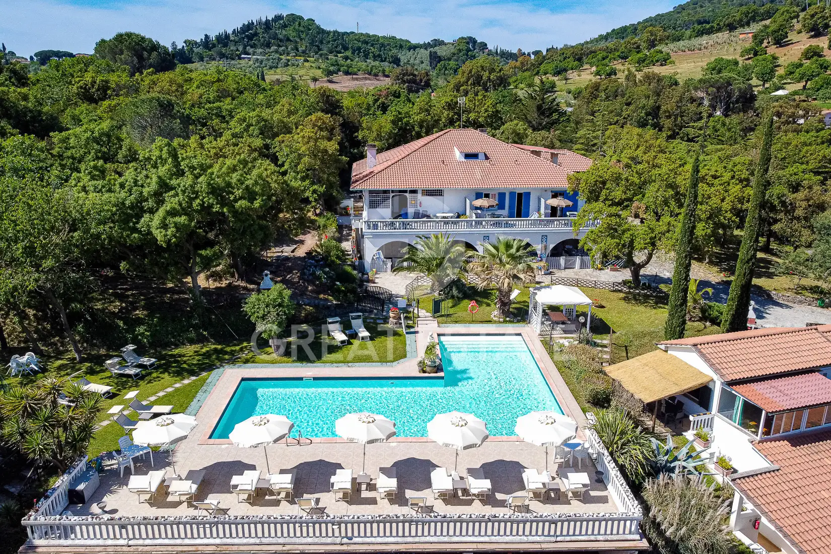 House 835m² in Italy, Livorno. Priced at 1200000€ rent photo-1