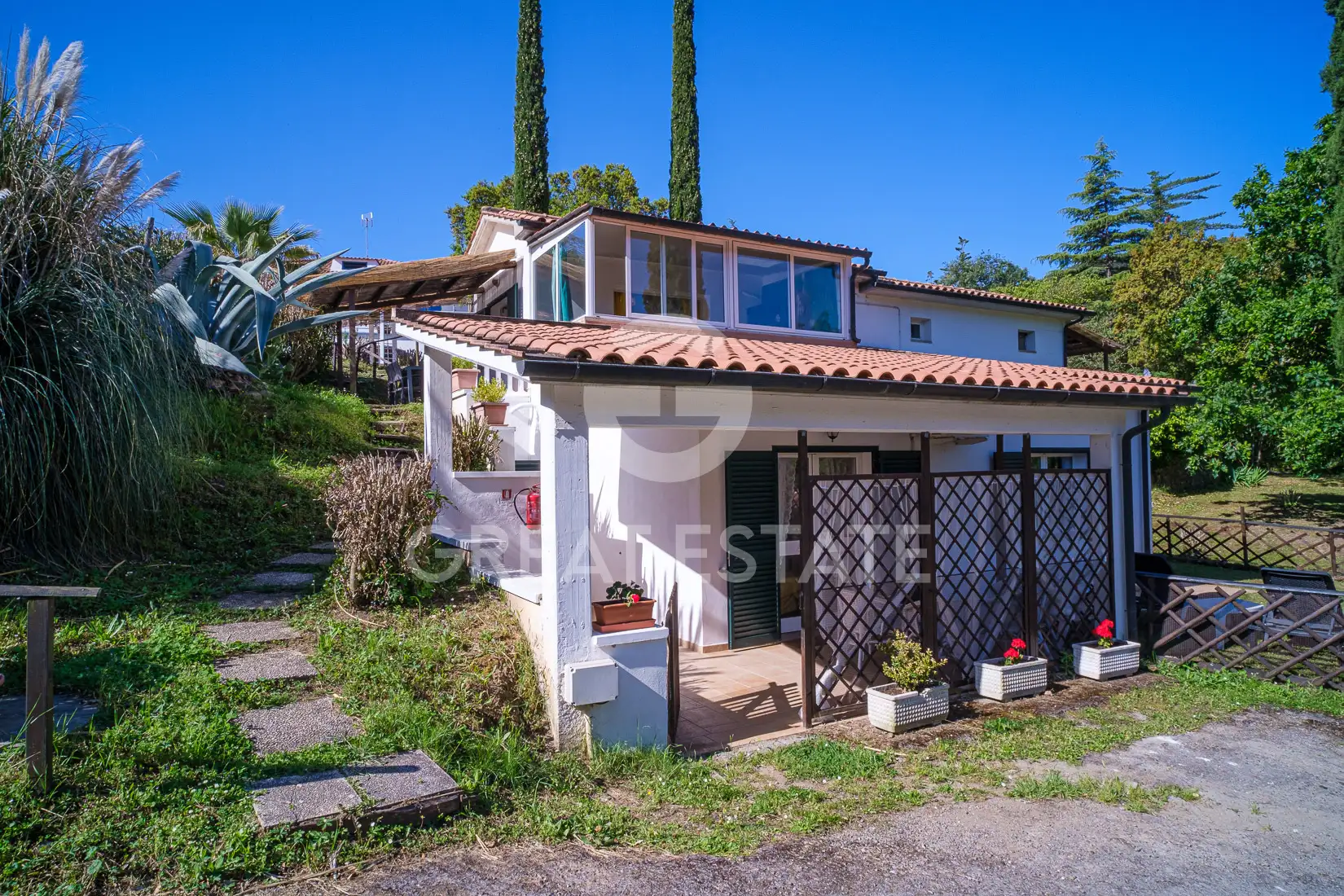 House 835m² in Italy, Livorno. Priced at 1200000€ rent photo-4