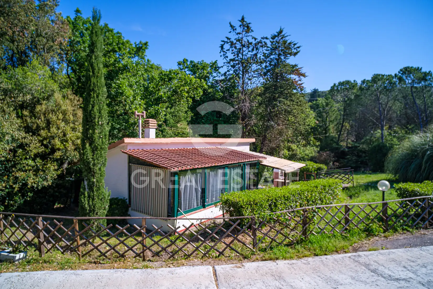House 835m² in Italy, Livorno. Priced at 1200000€ rent photo-5