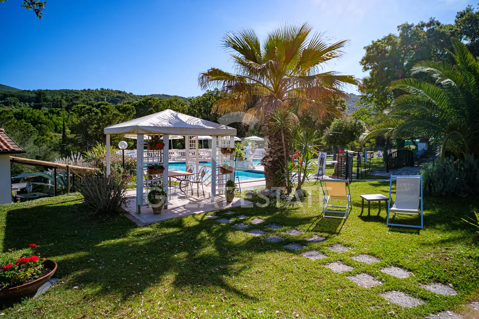 House 835m² in Italy, Livorno. Priced at 1200000€ rent photo-8