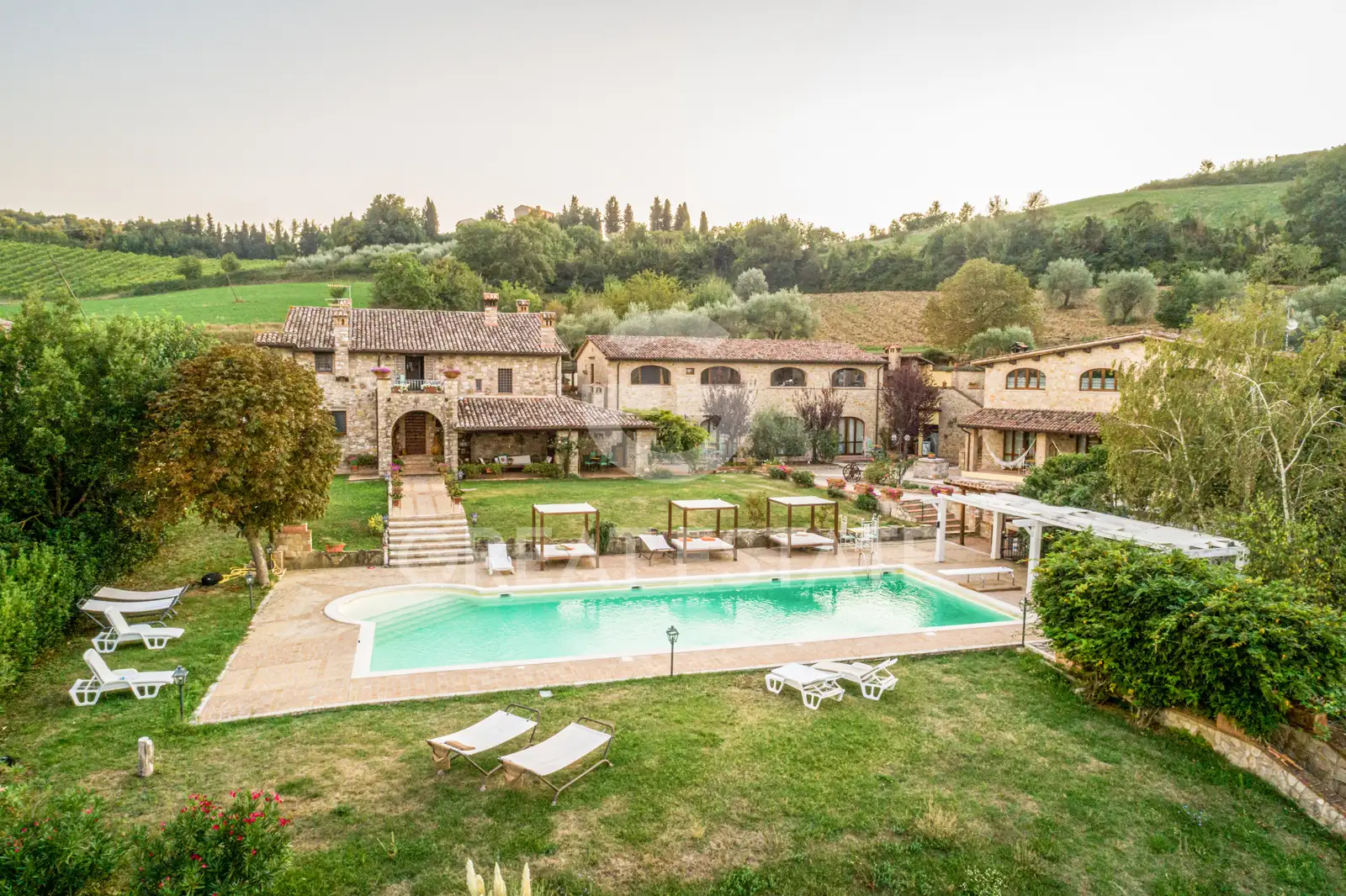 House 970m² in Italy, Perugia. Priced at 1490000€ rent photo-2