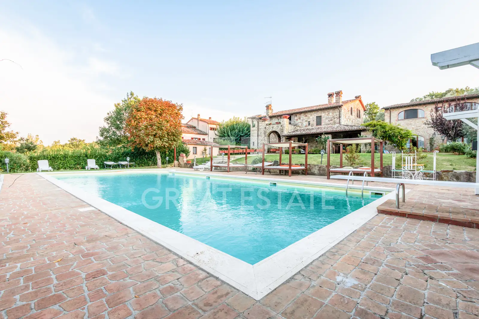House 970m² in Italy, Perugia. Priced at 1490000€ rent photo-5
