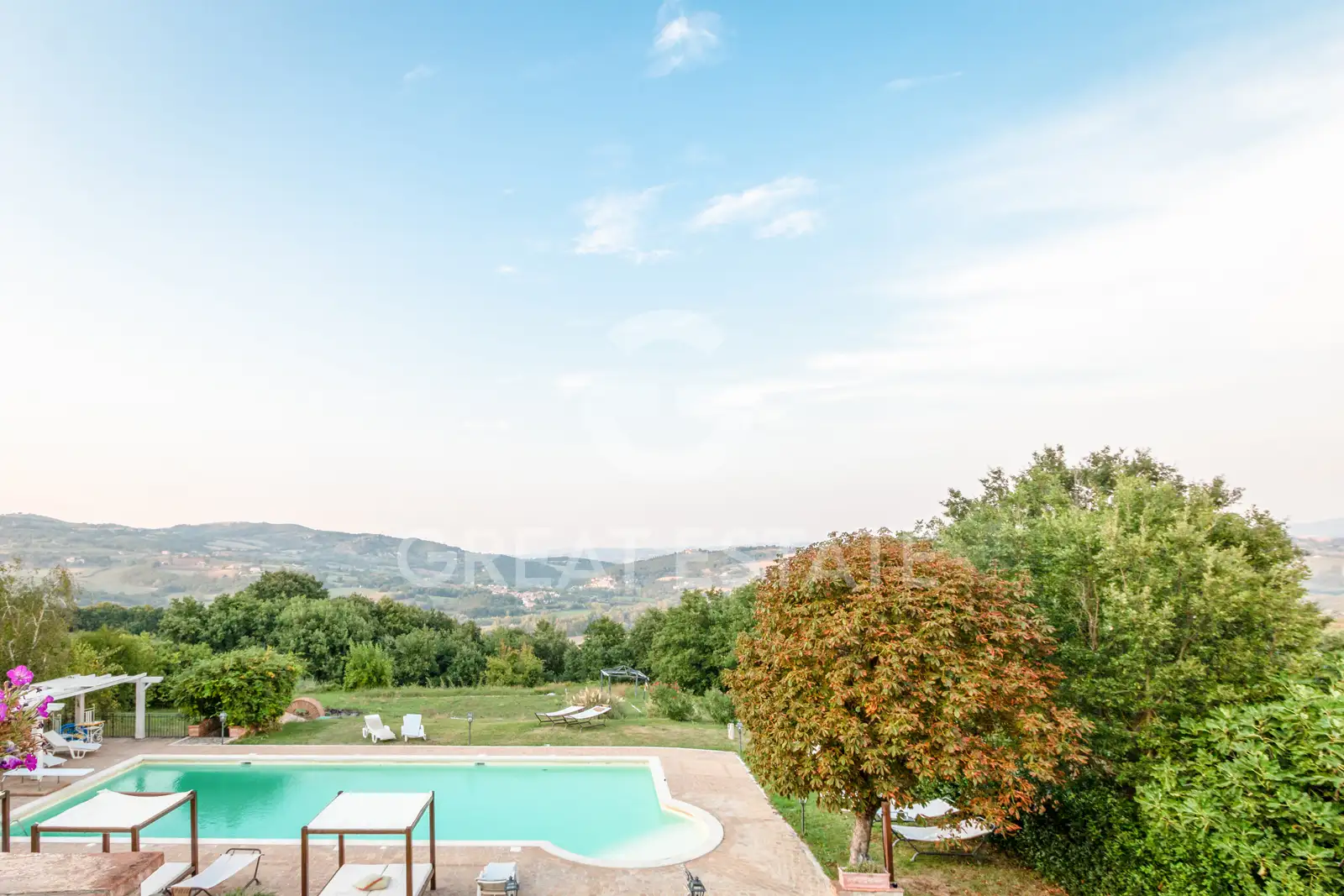 House 970m² in Italy, Perugia. Priced at 1490000€ rent photo-11