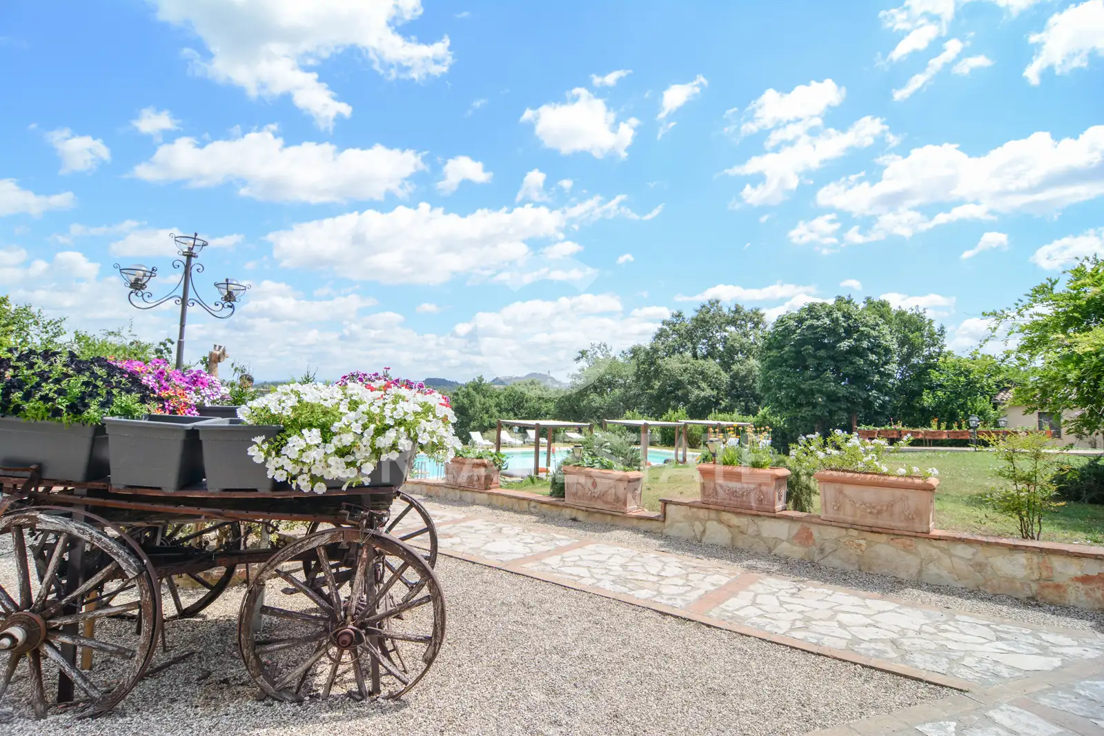 House 970m² in Italy, Perugia. Priced at 1490000€ rent photo-14
