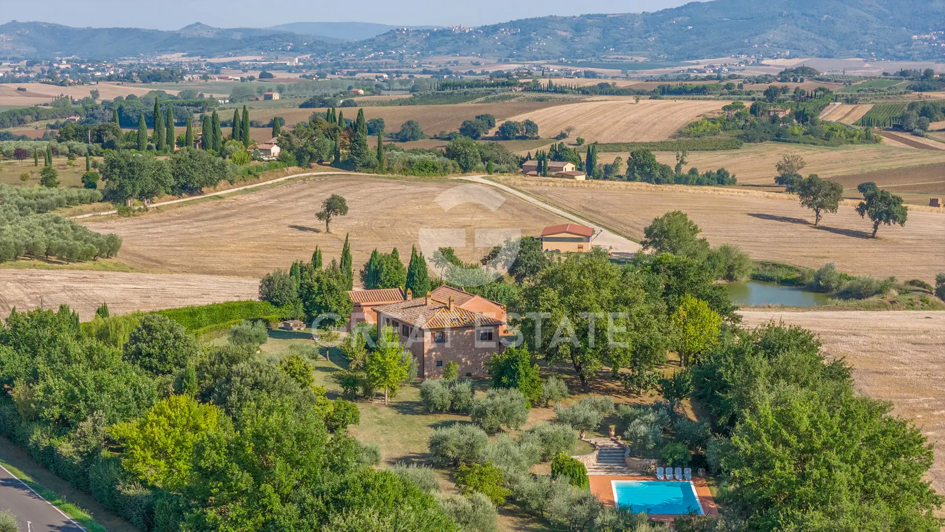 House 544m² in Italy, Perugia. Priced at 1100000€ rent photo-1