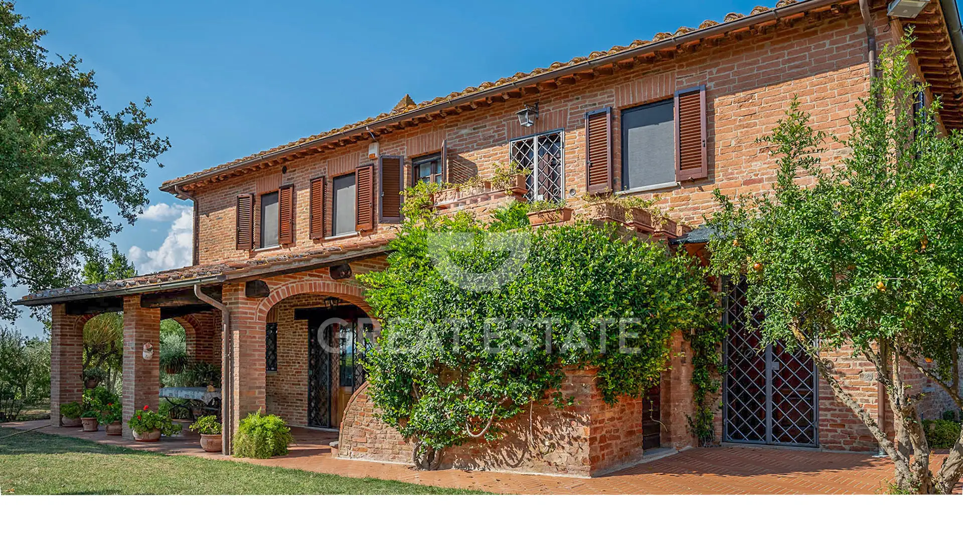 House 544m² in Italy, Perugia. Priced at 1100000€ rent photo-4