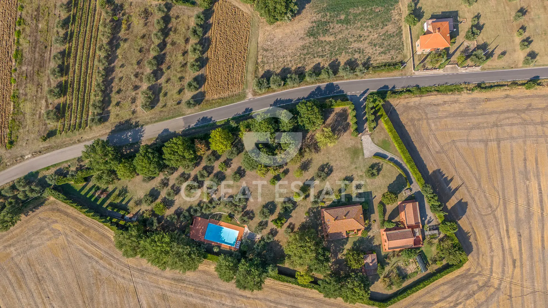 House 544m² in Italy, Perugia. Priced at 1100000€ rent photo-7