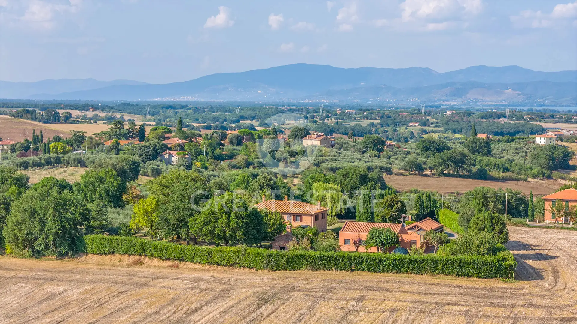 House 544m² in Italy, Perugia. Priced at 1100000€ rent photo-8